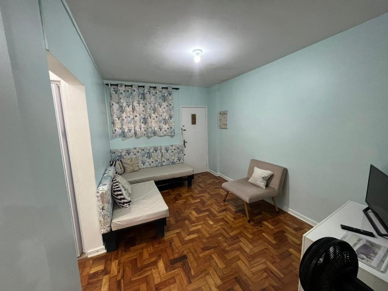 One-Bedroom Apartment - Photo 3