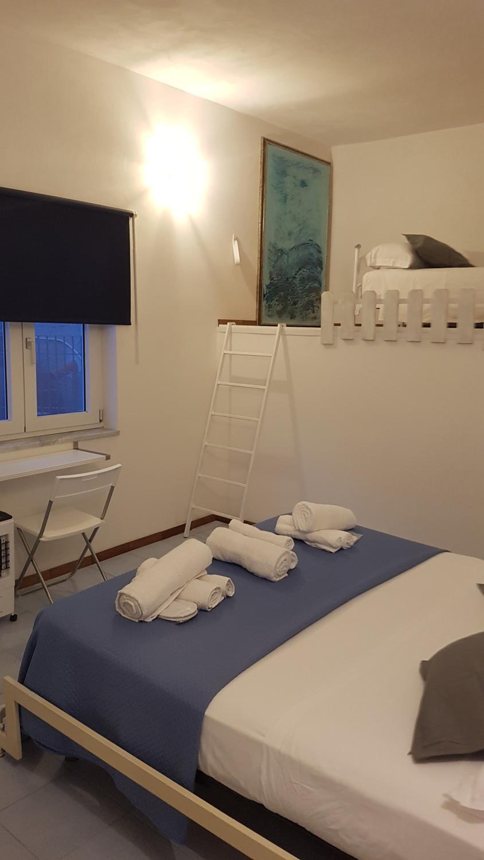 Large Double Room photo 1