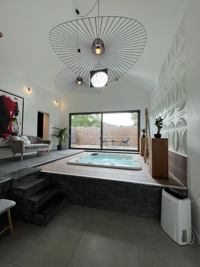 One-Bedroom Apartment - Photo 30