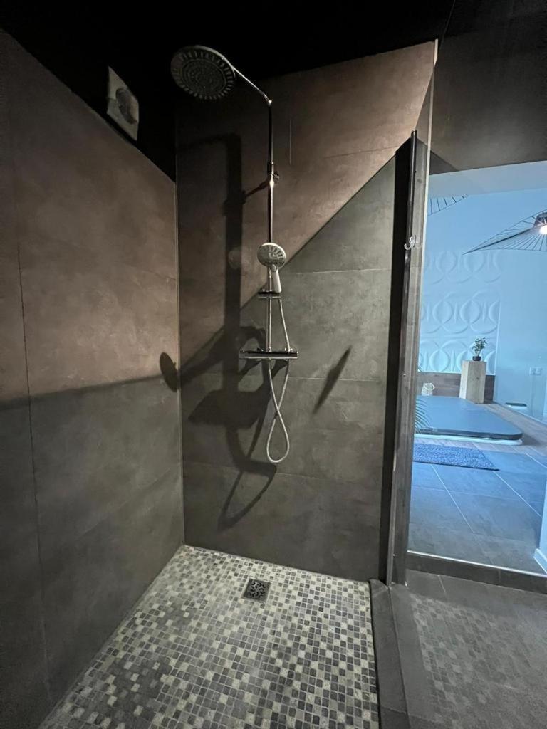 One-Bedroom Apartment - Photo 18