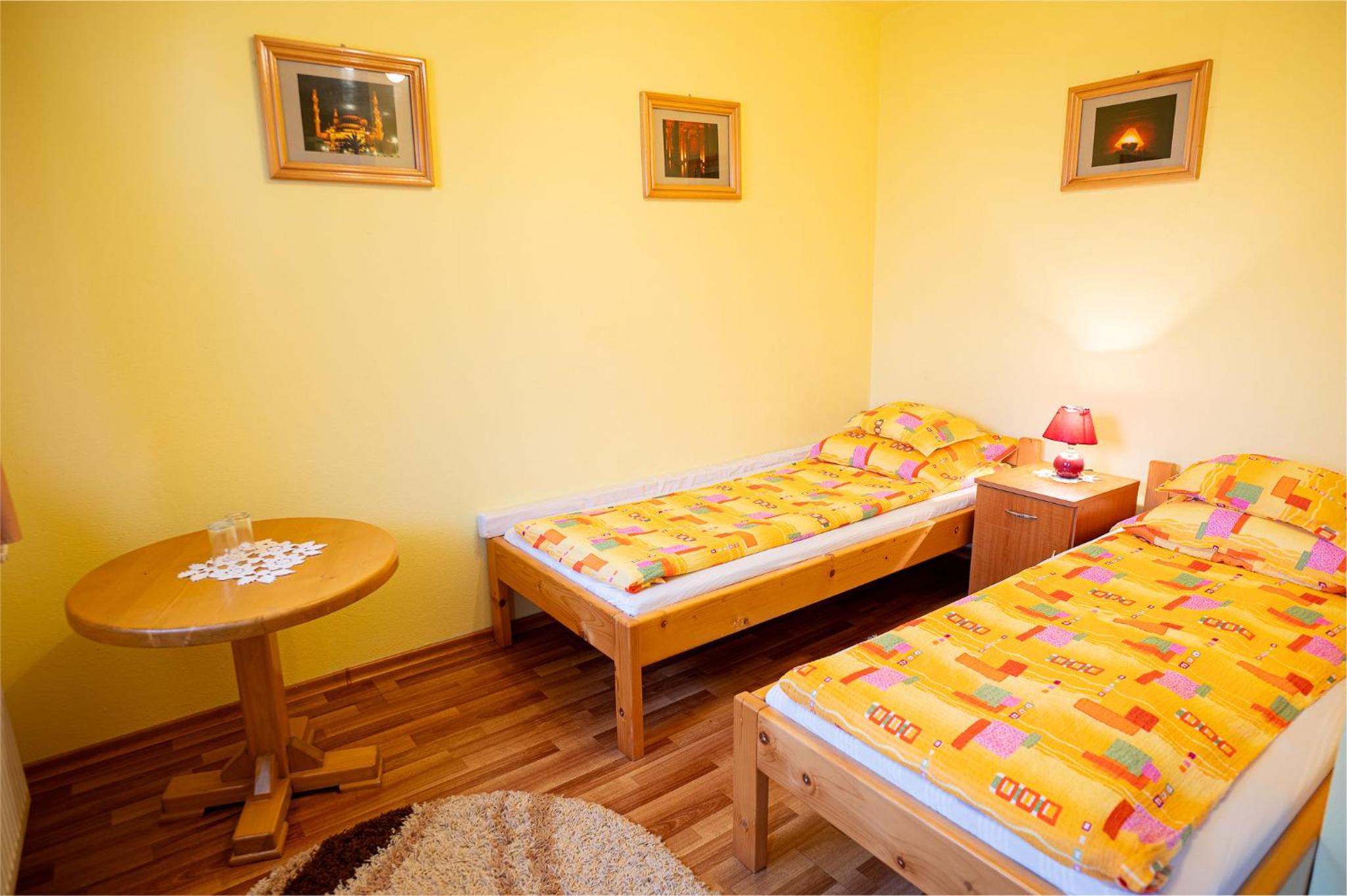 Standard Twin Room photo 1