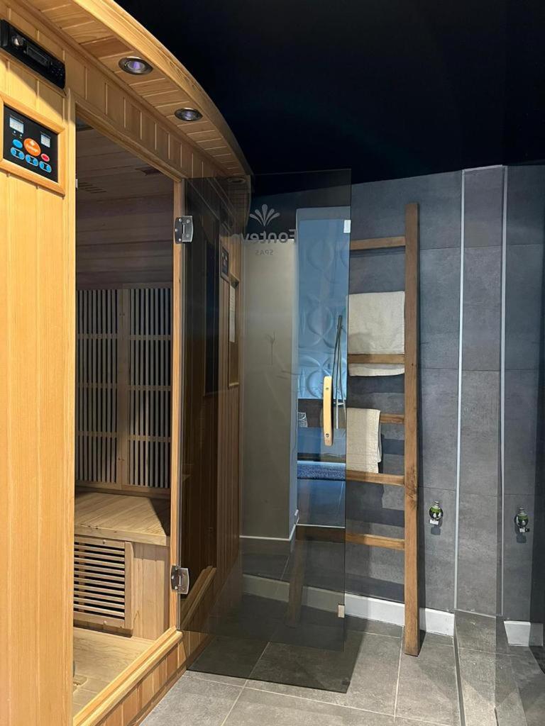 One-Bedroom Apartment - Photo 21