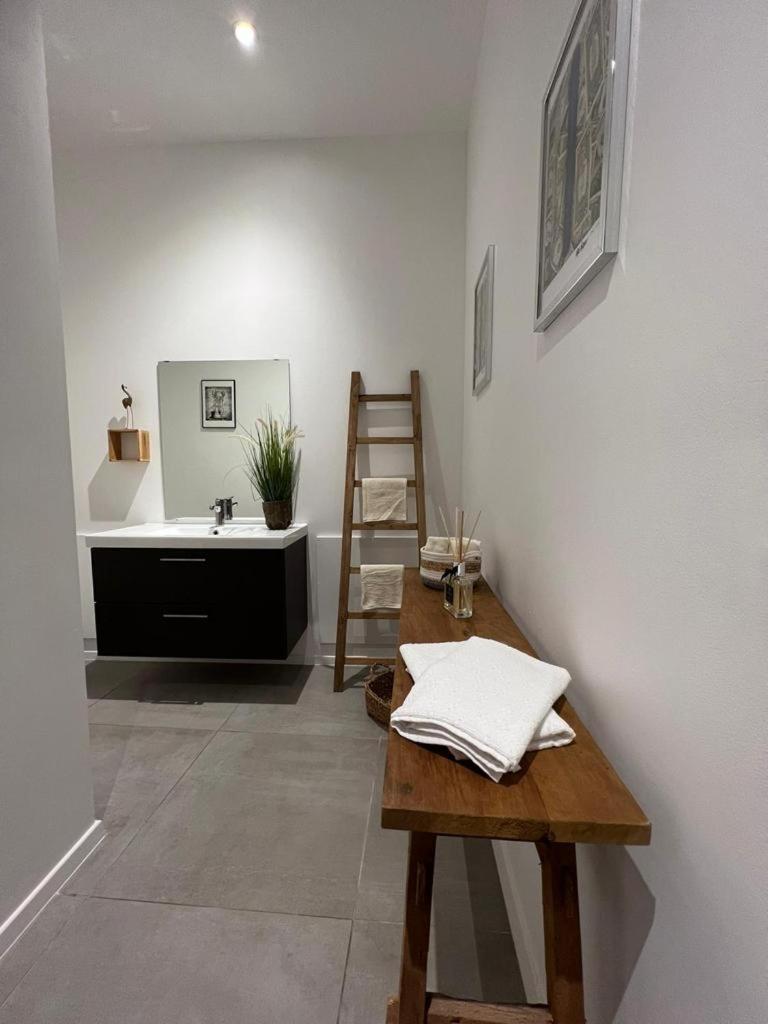 One-Bedroom Apartment - Photo 19