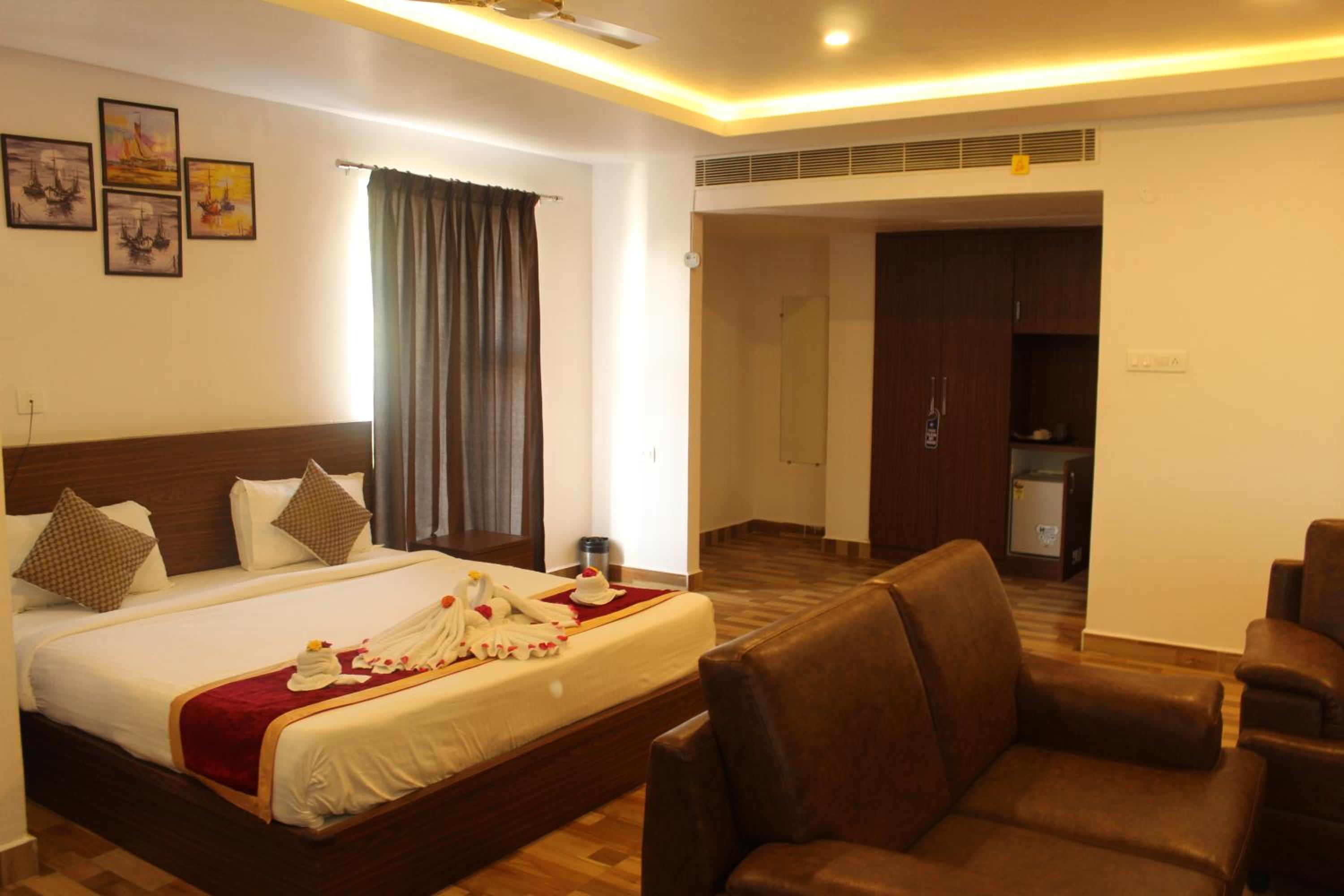 Suite - Photo 3
