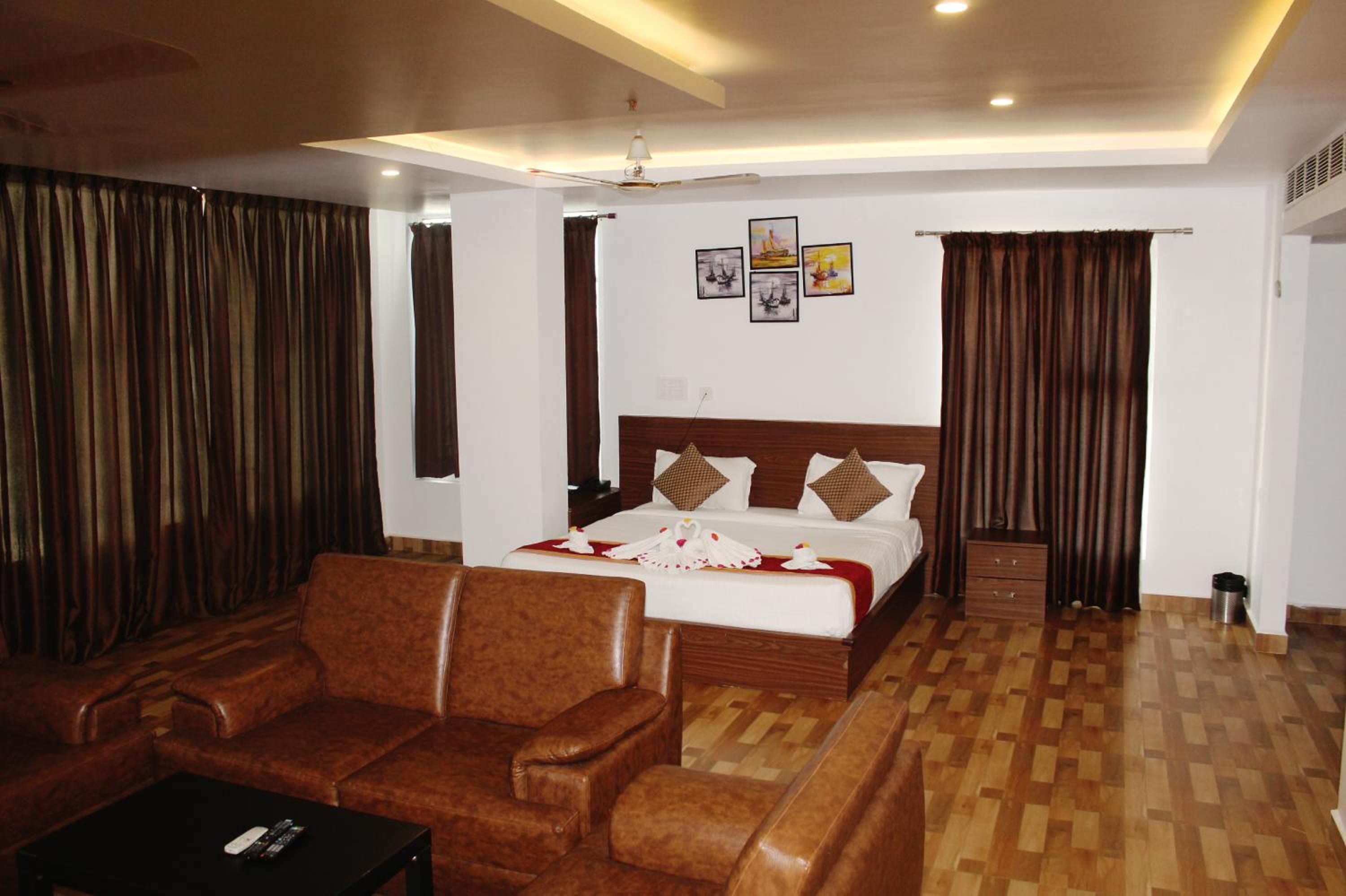 Suite - Photo 4