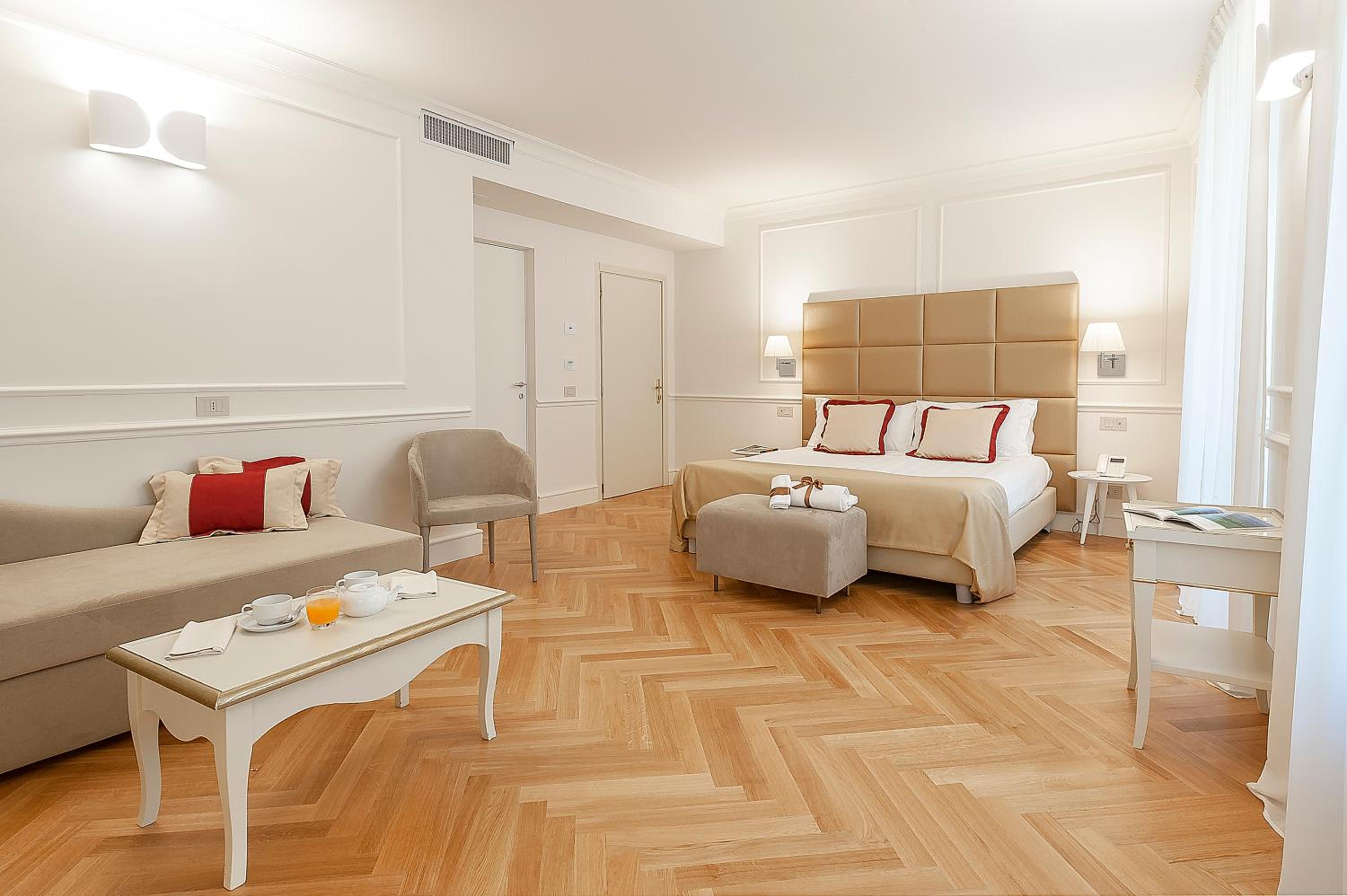 Junior Suite - Photo 2