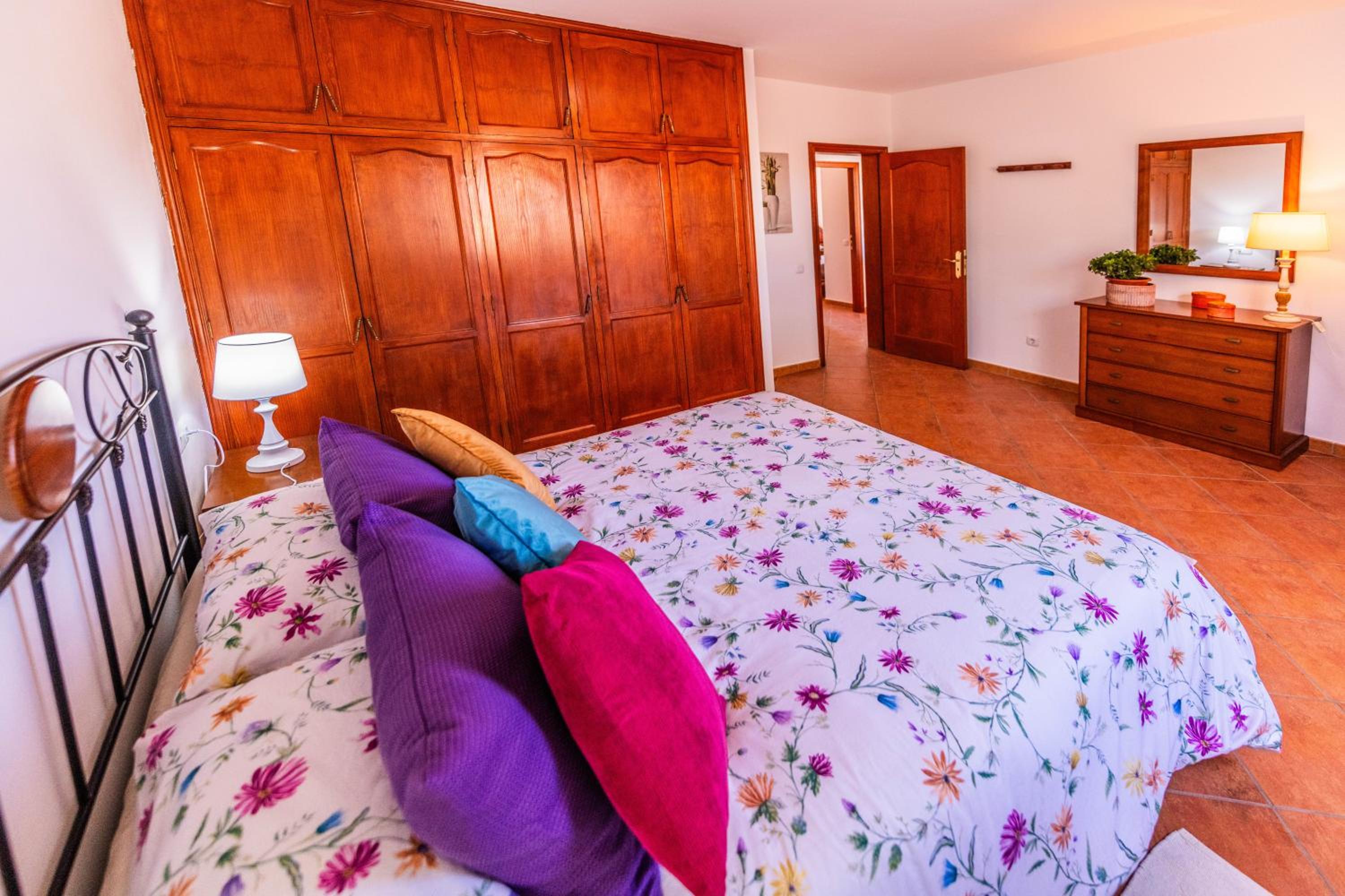 Three-Bedroom House photo 2