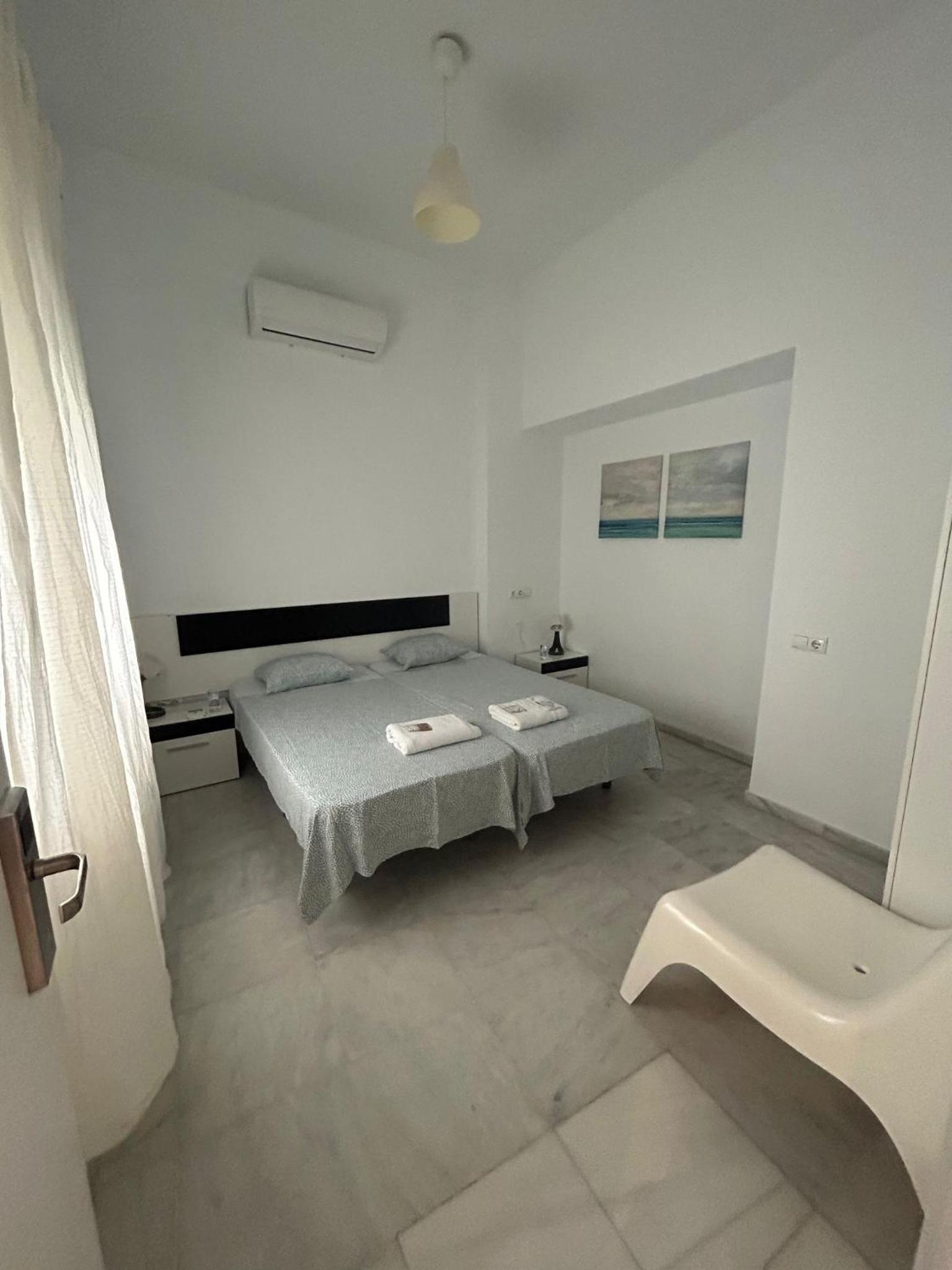 Habitación Doble con Baño Compartido
