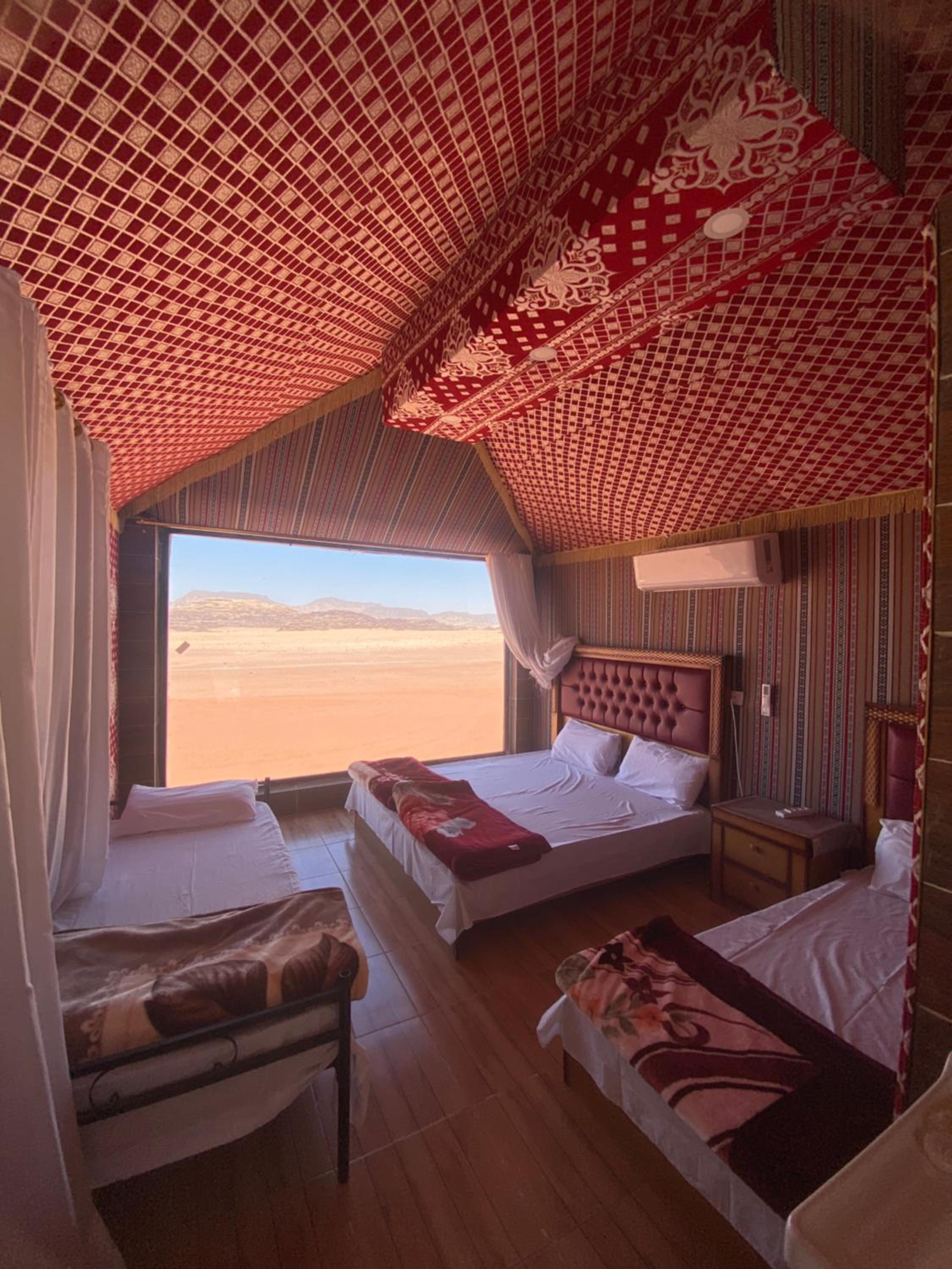 Quadruple Room with Mountain View