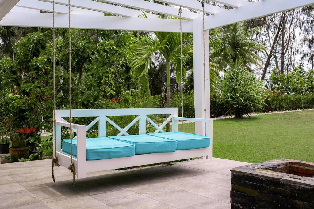 Villa photo 3