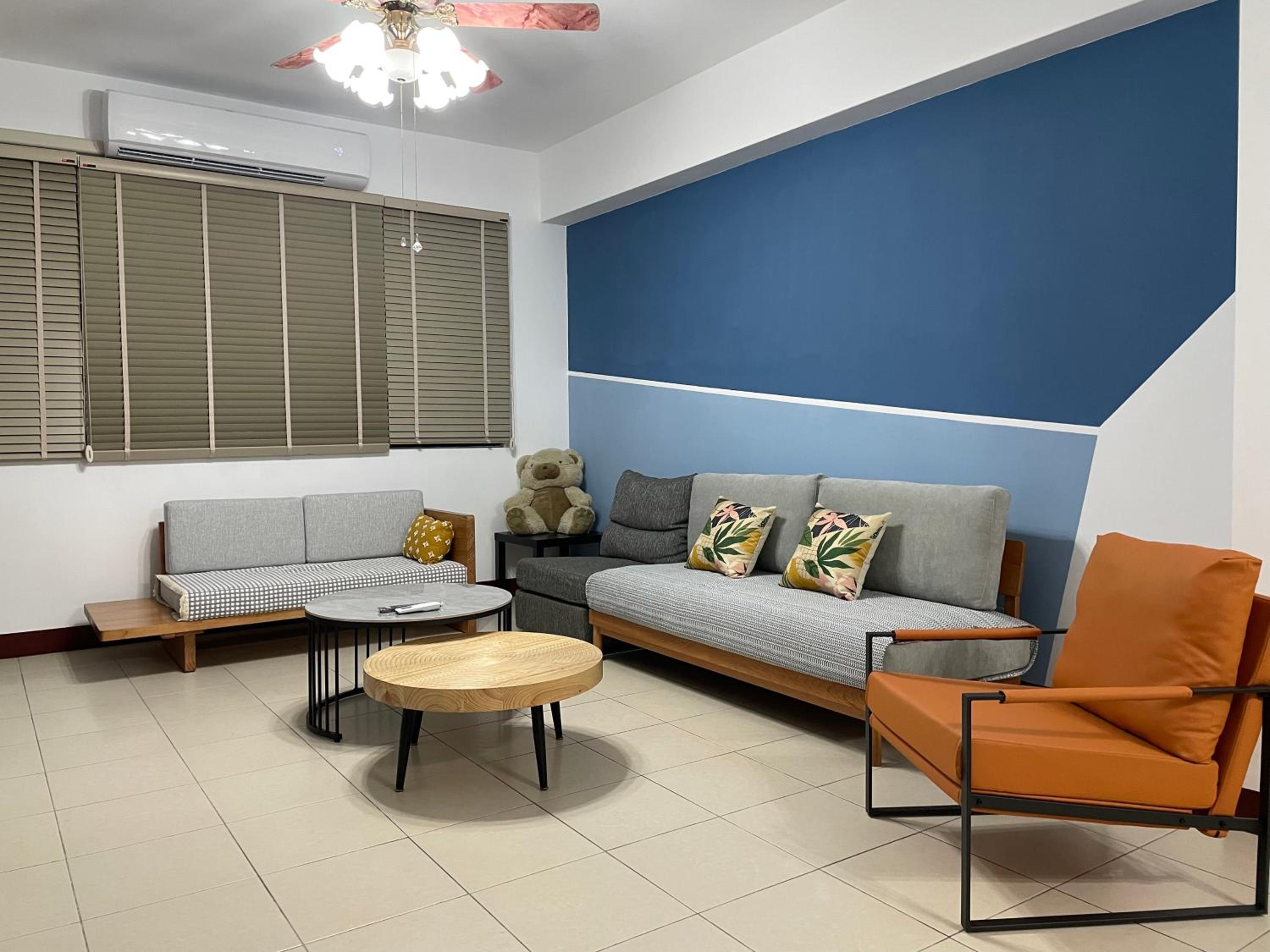 Apartment photo 2