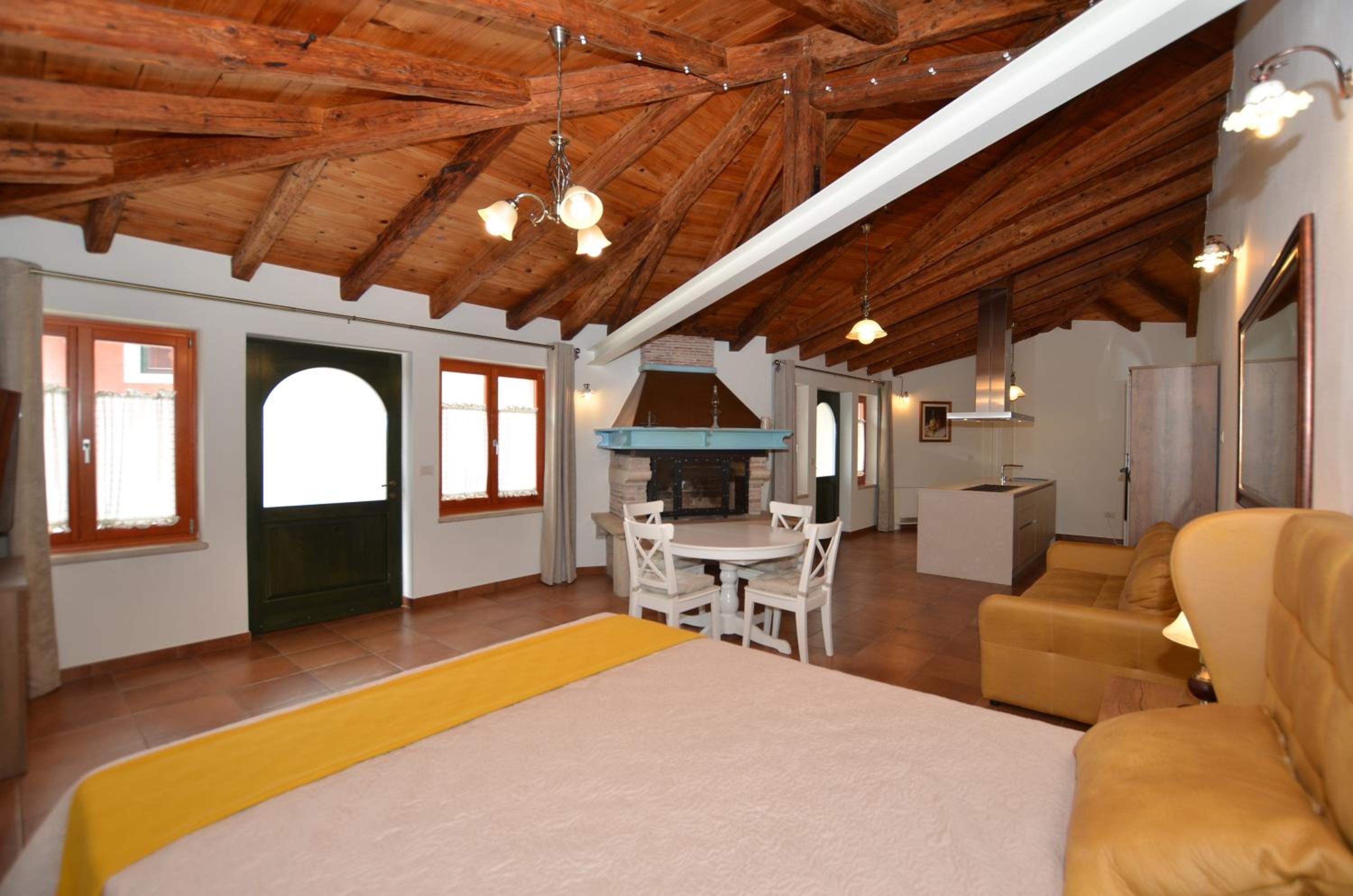 One-Bedroom House photo 1