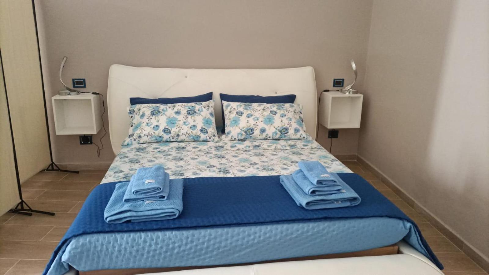 Large Double Room photo 3