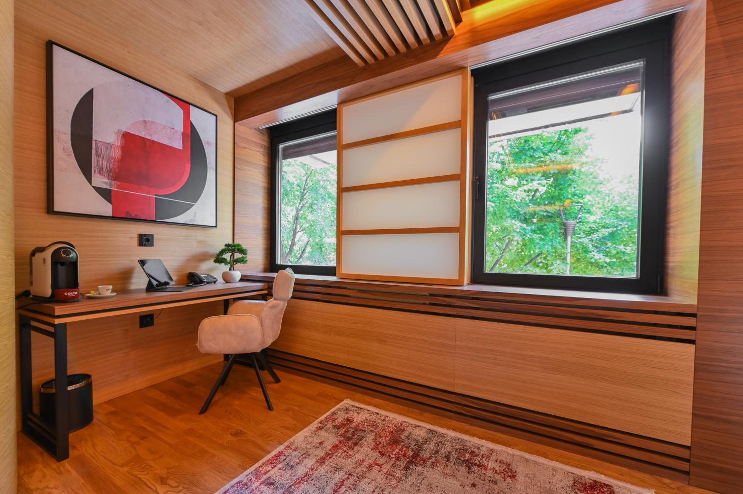 Deluxe Junior Suite with Free Spa Access - Photo 7