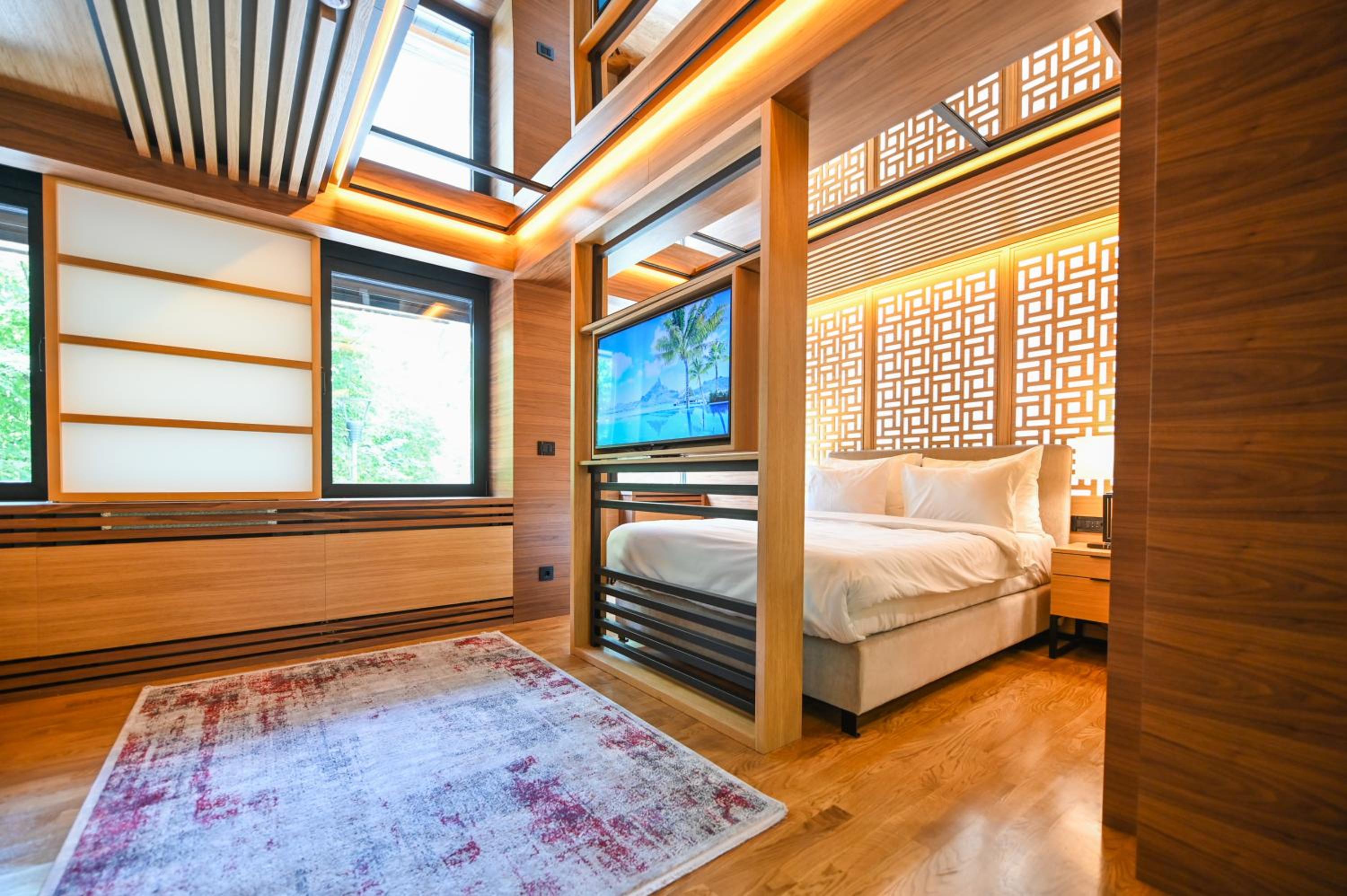 Deluxe Junior Suite with Free Spa Access - Photo 2