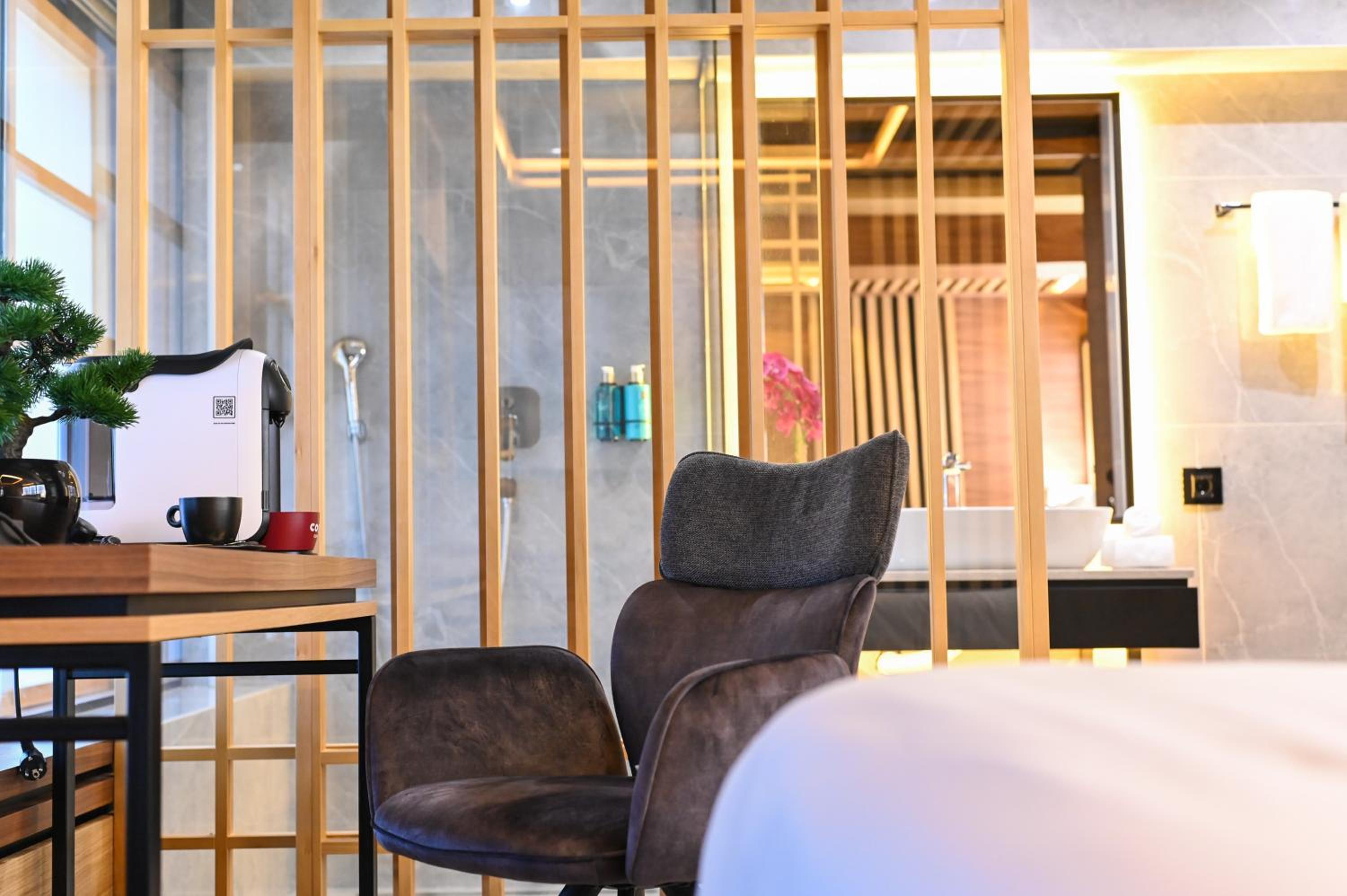 Superior Double Room - Photo 9