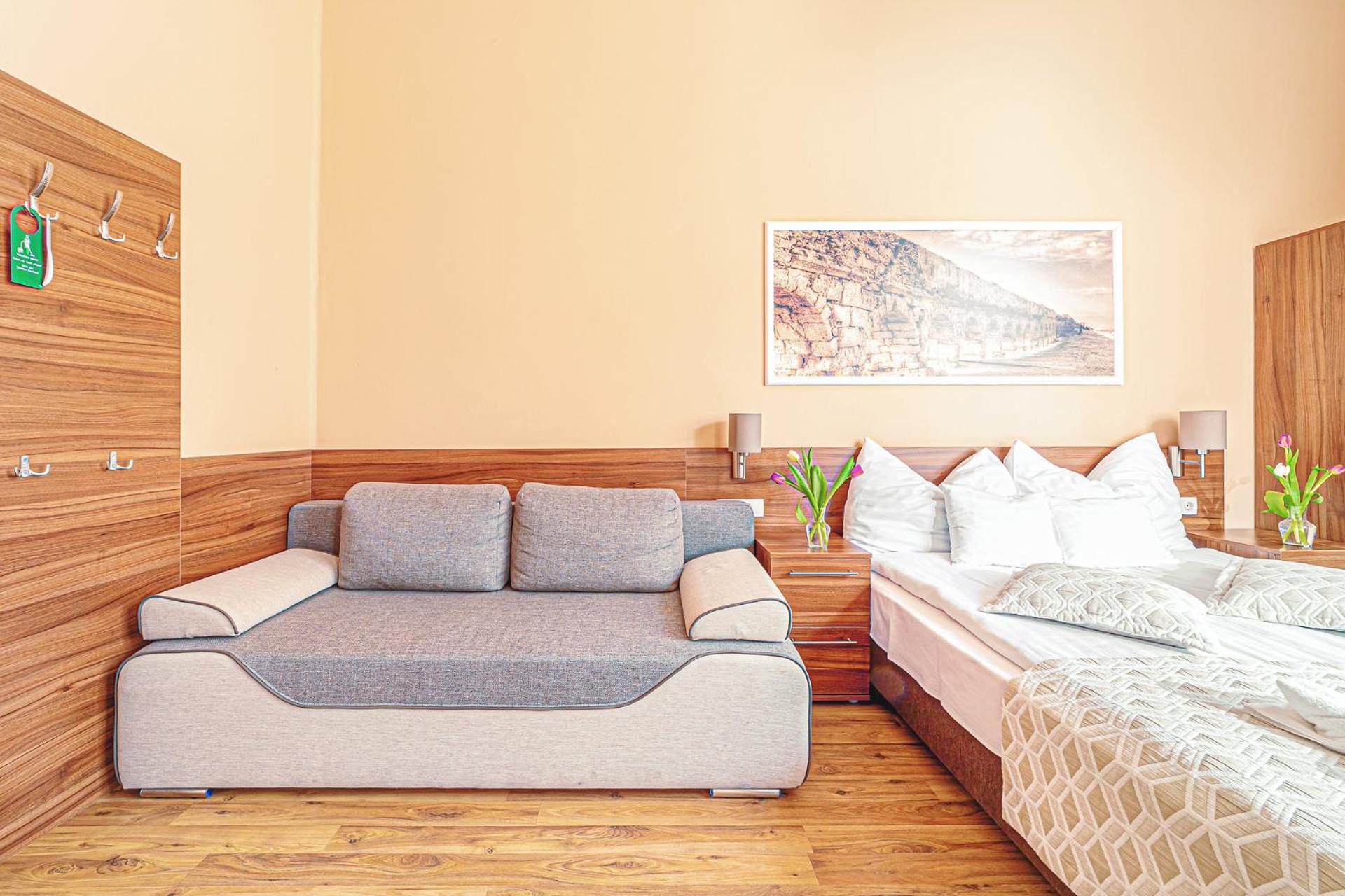 Deluxe Family Room - Photo 4
