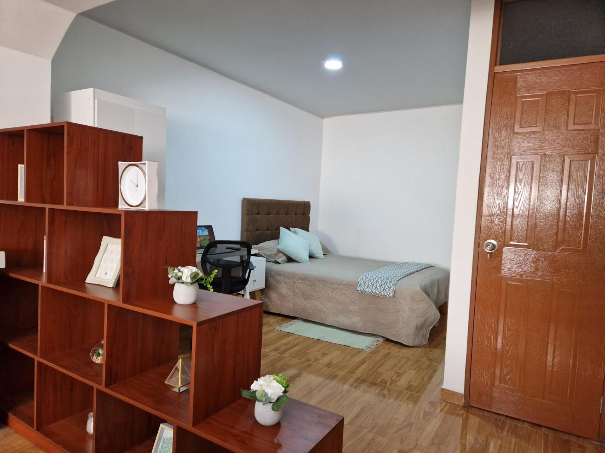 One-Bedroom Apartment photo 1