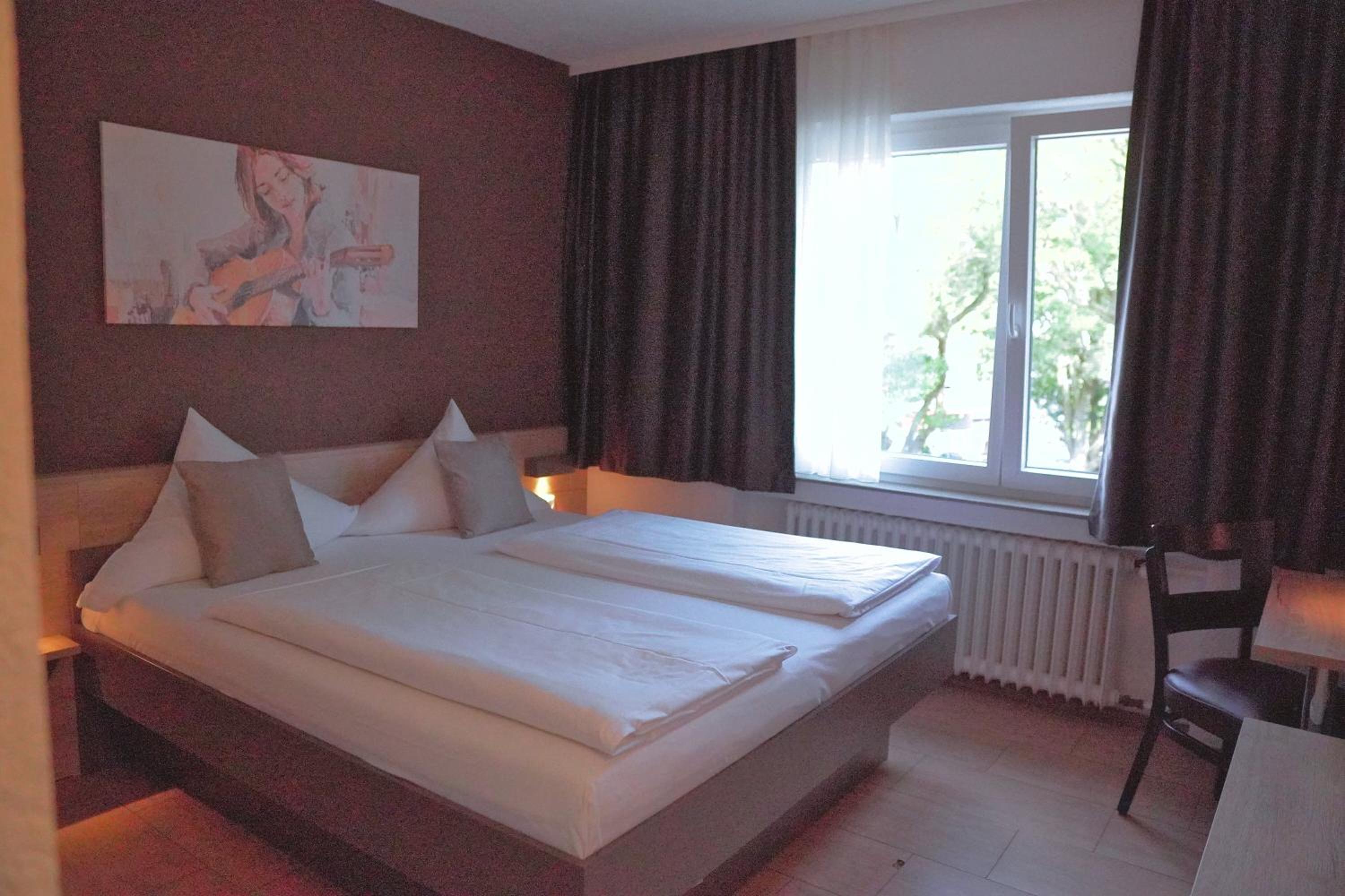 Double Room - Photo 1