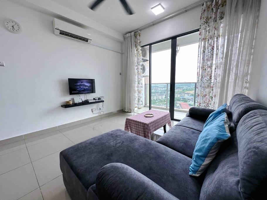 Three-Bedroom Apartment photo 1