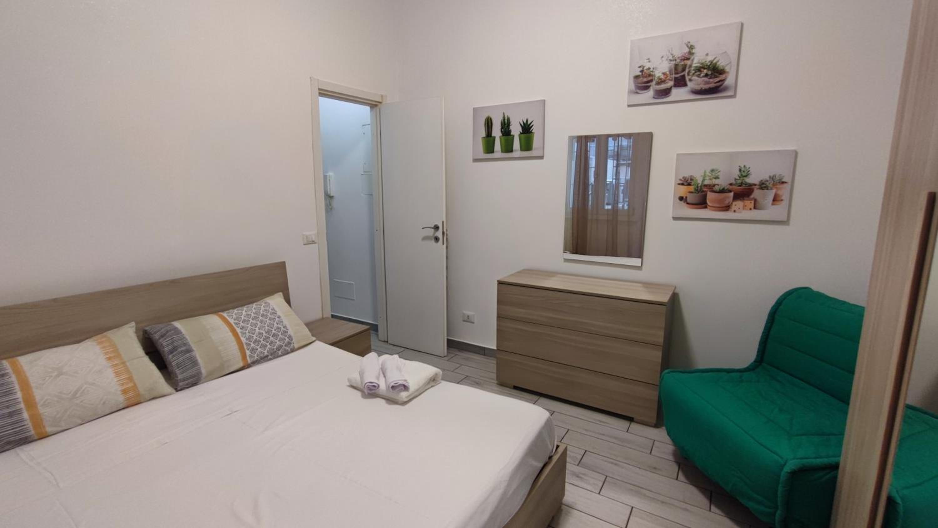 One-Bedroom Apartment