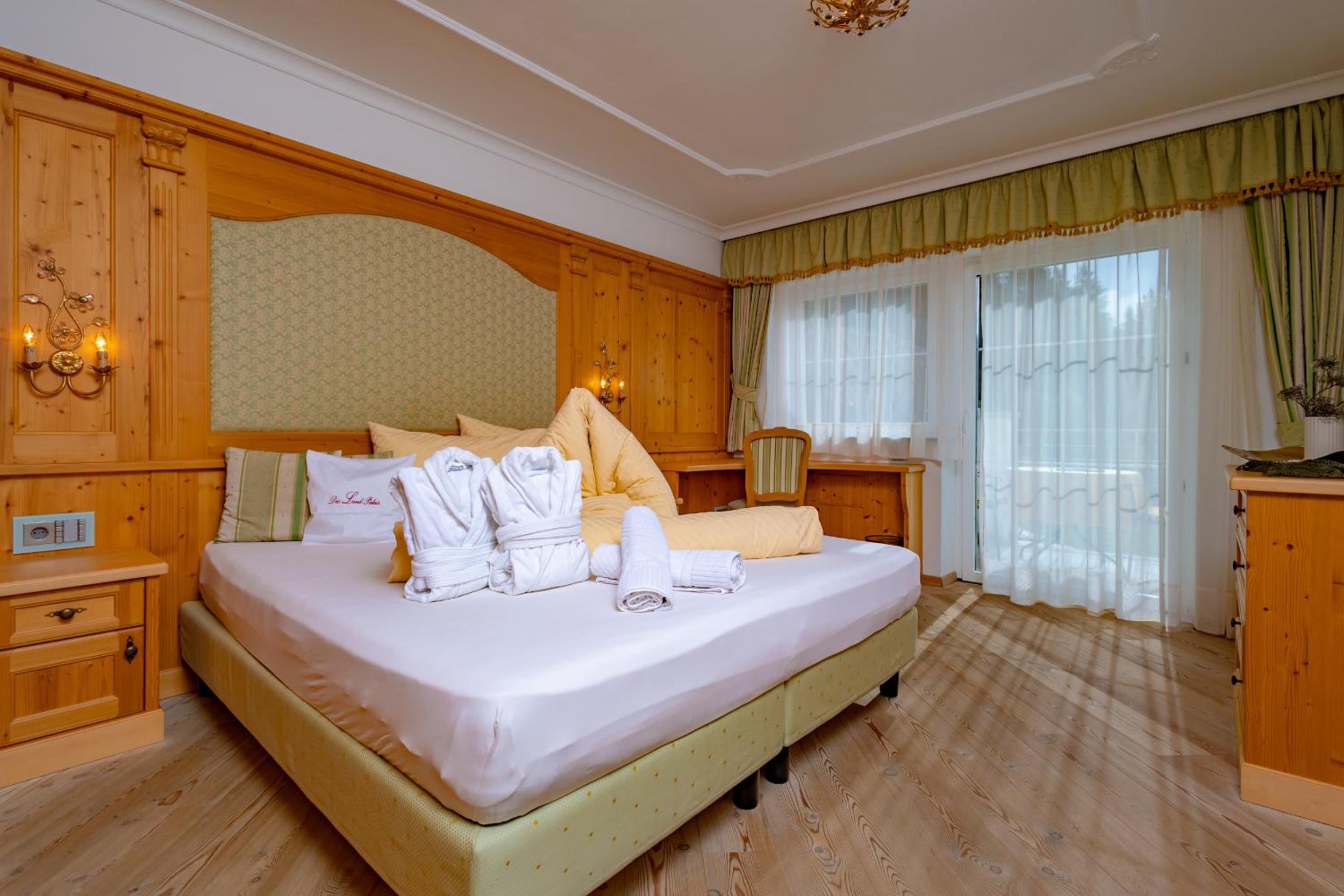 Suite with Mountain View photo 1
