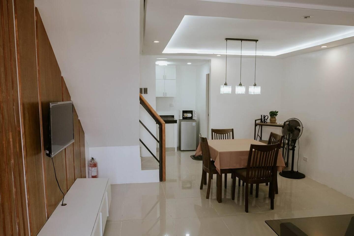 Two-Bedroom House photo 3