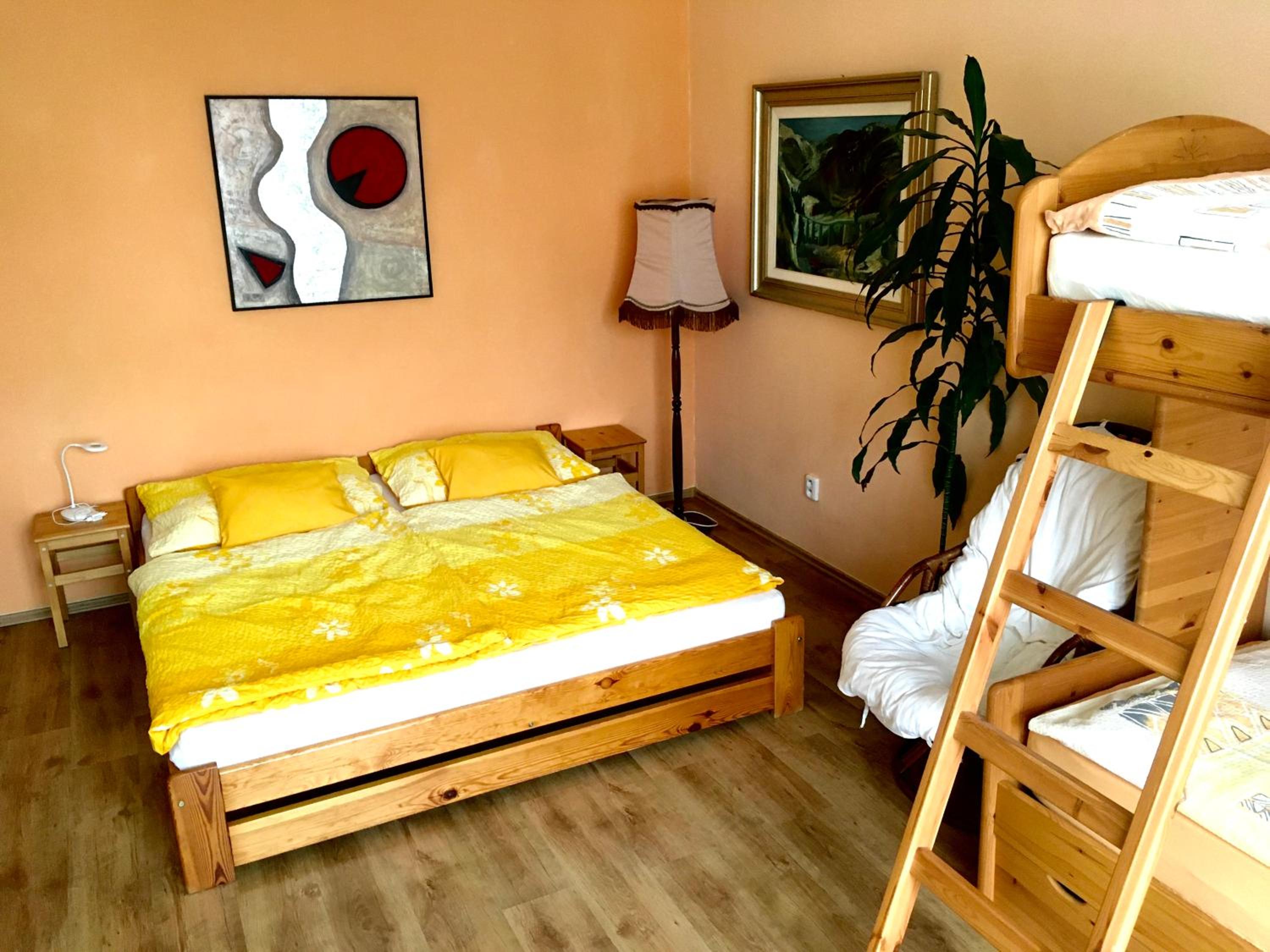 One-Bedroom Apartment - Photo 9