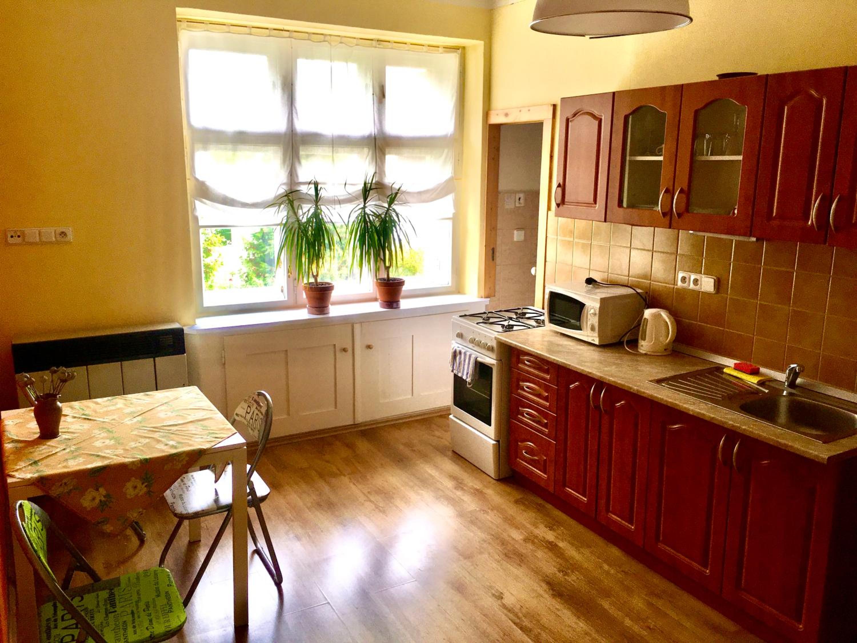 One-Bedroom Apartment - Photo 12