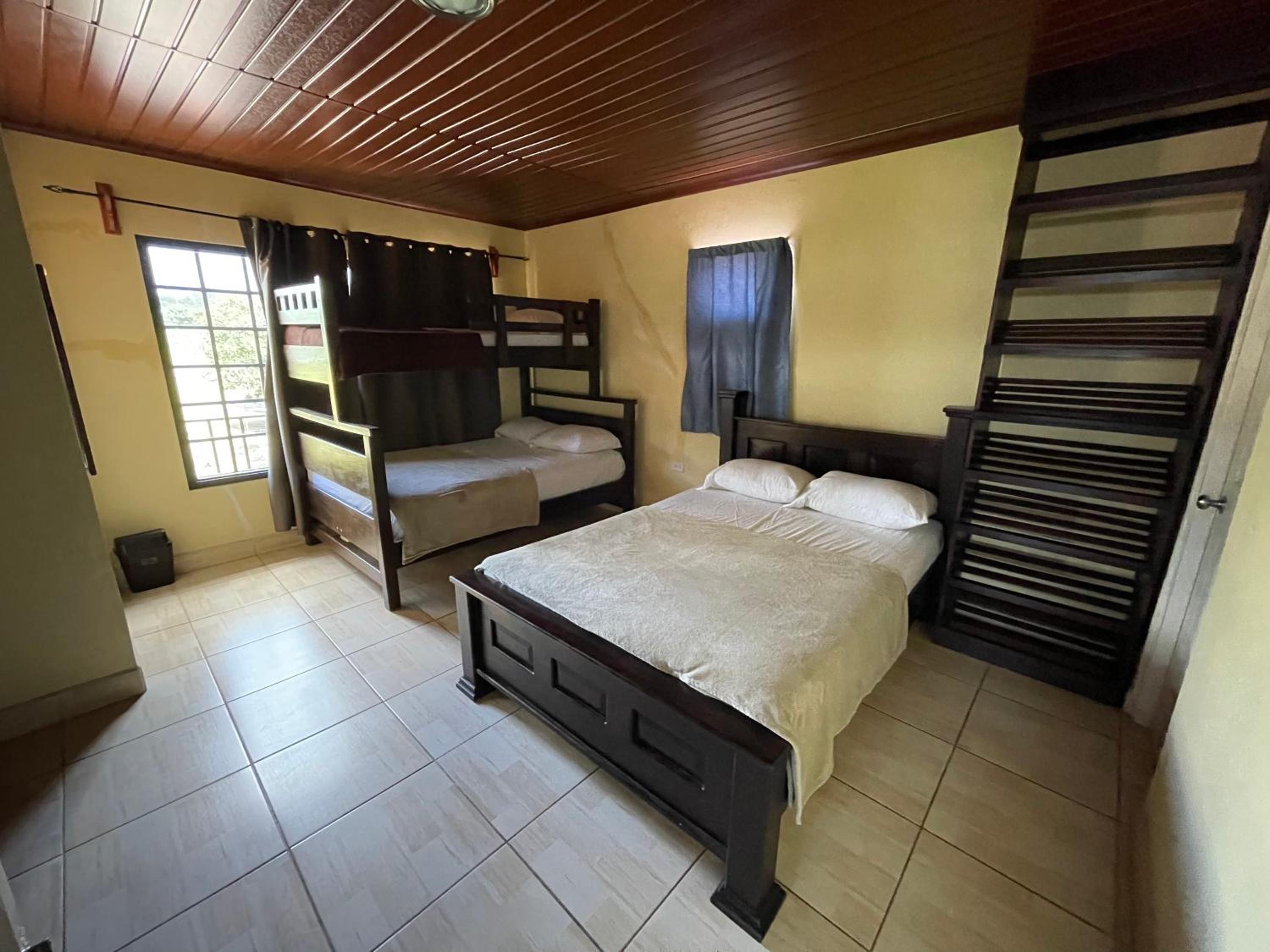 Family Room with Balcony photo 3