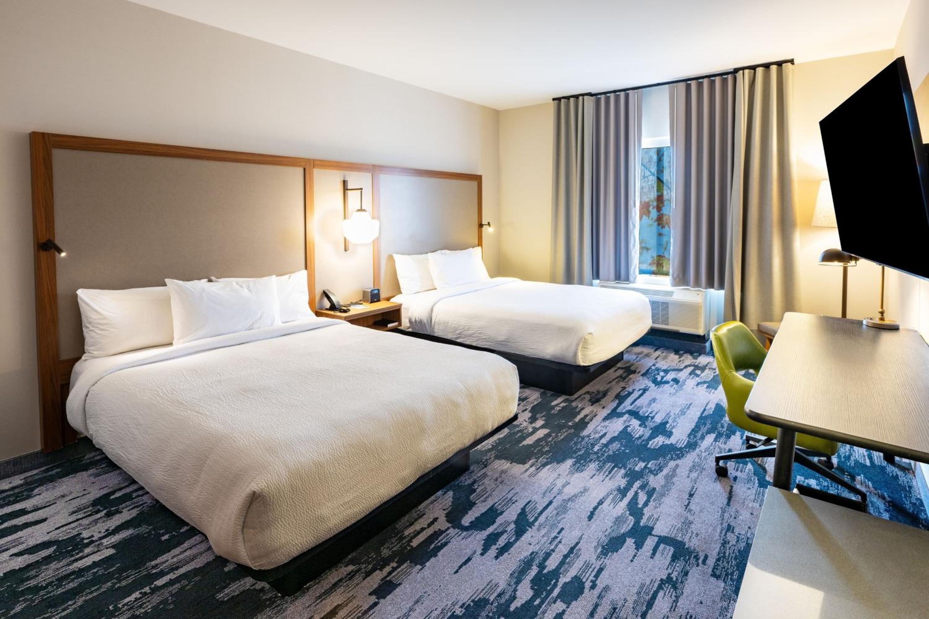 Standard Queen Room with Two Queen Beds - Photo 1
