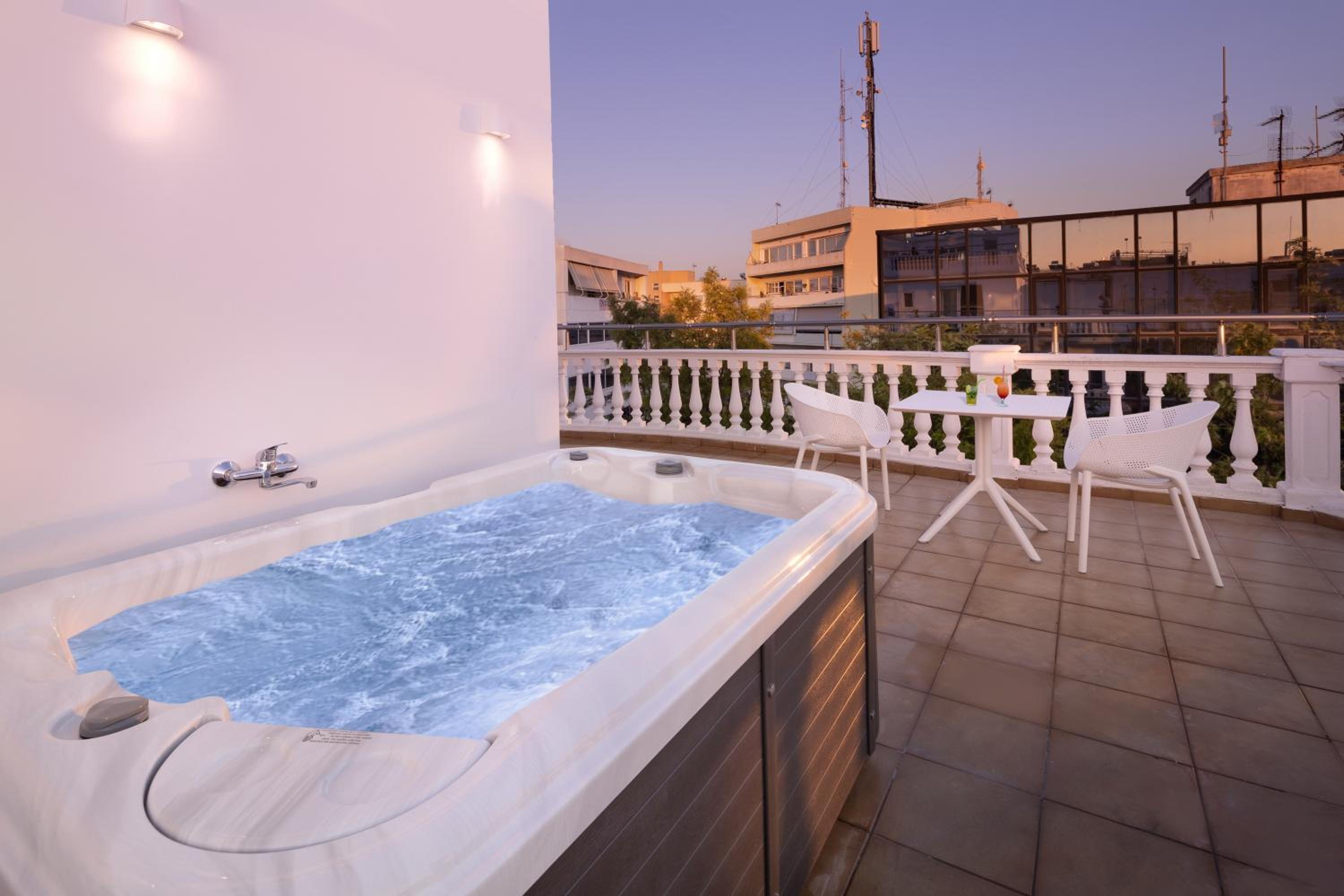 King Suite with Balcony - Photo 8