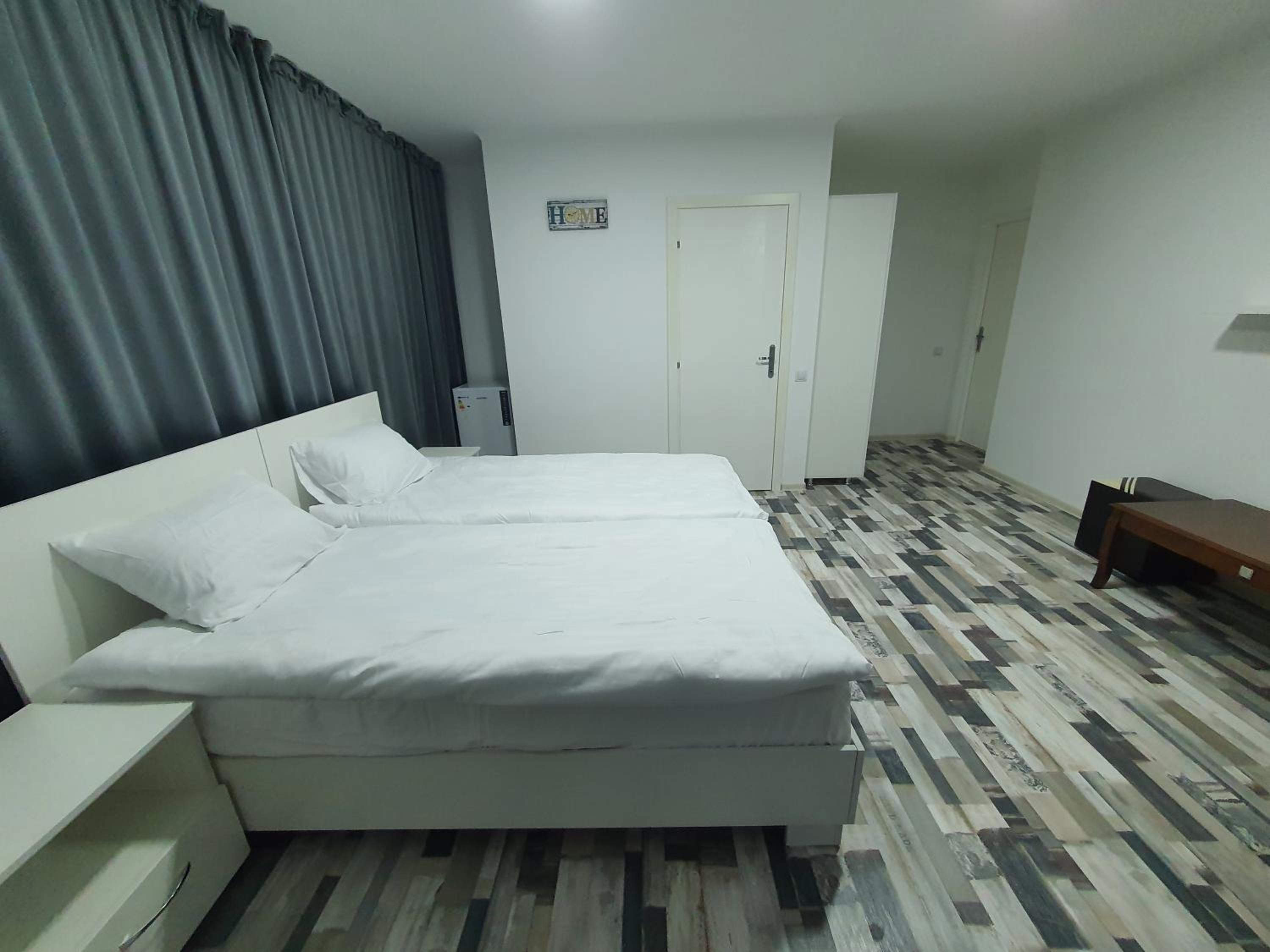 Deluxe Twin Room photo 3