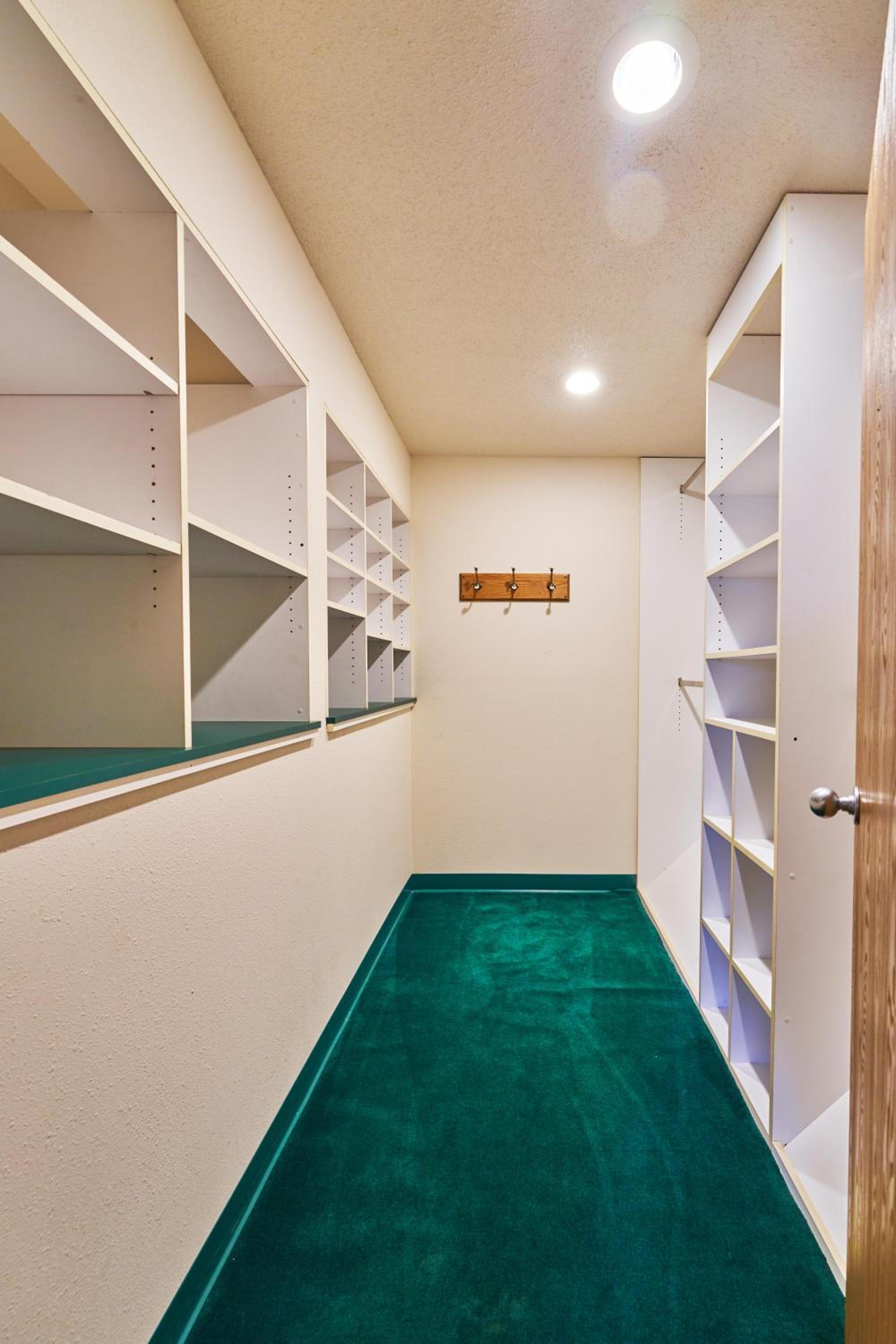 King Suite with Whirlpool - Non-Smoking