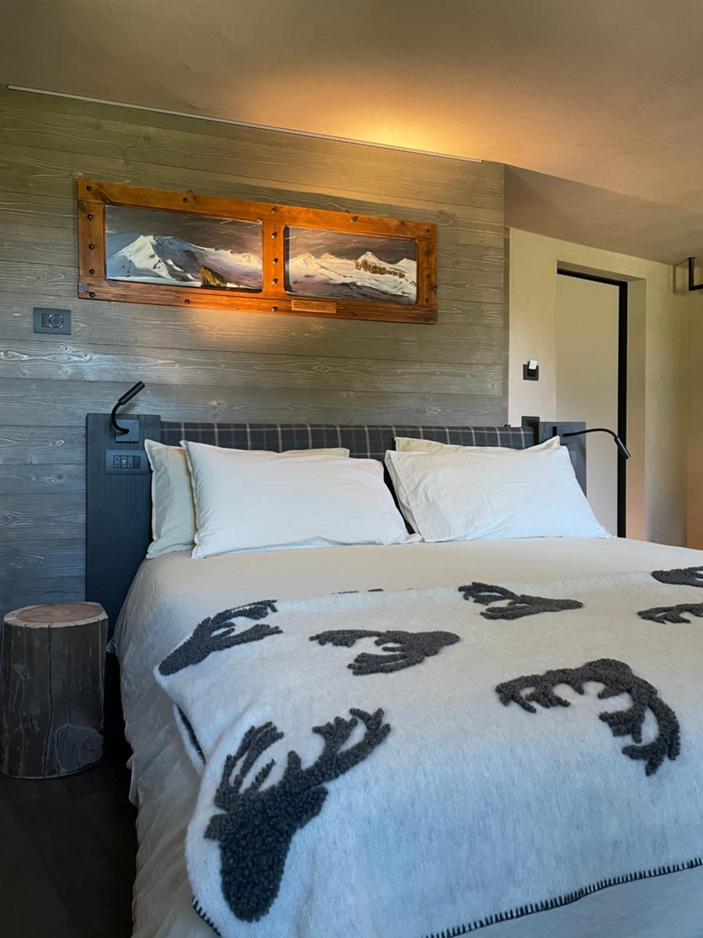 King Room with Mountain View