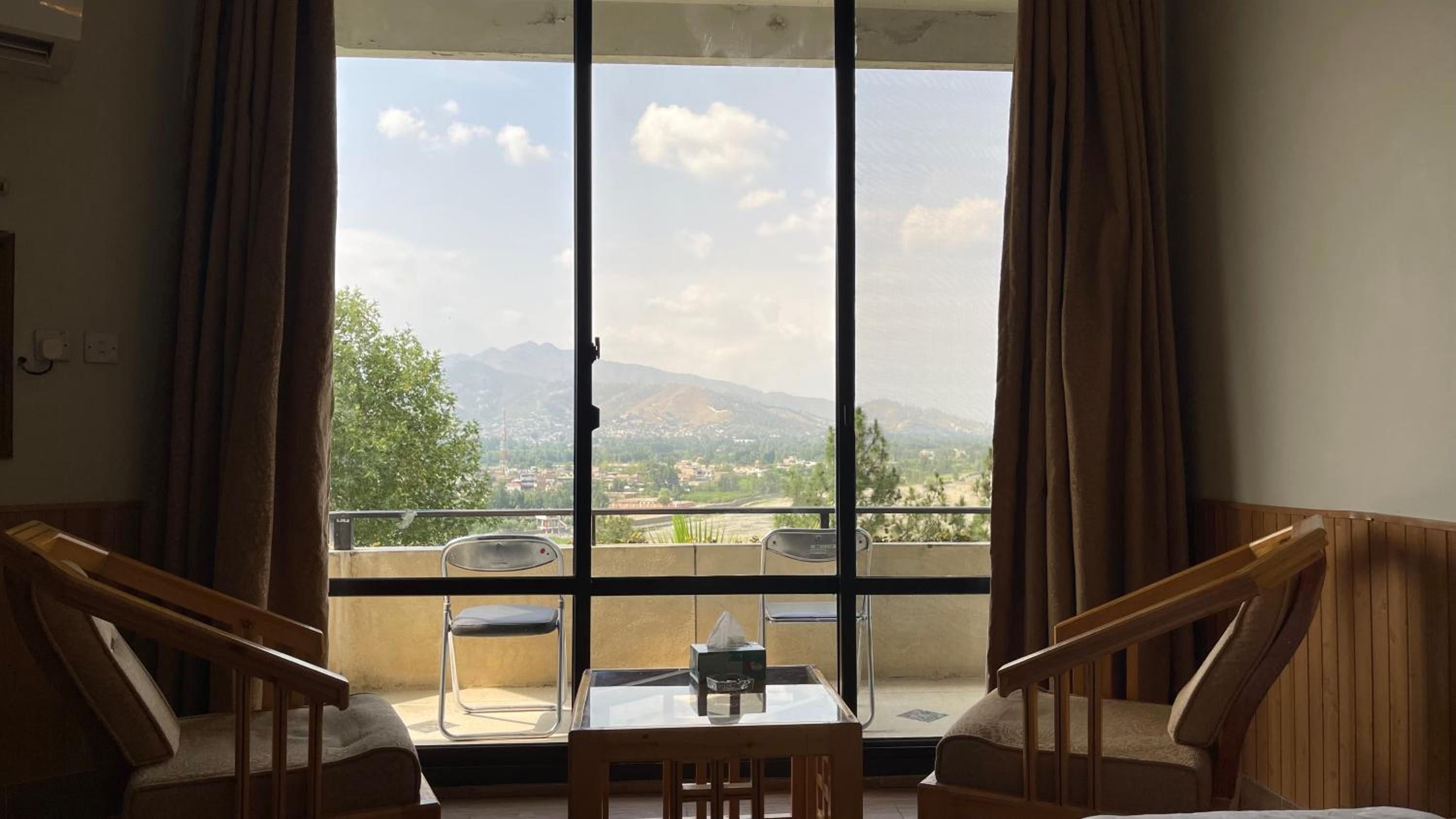 Deluxe Double Room with Balcony photo 3