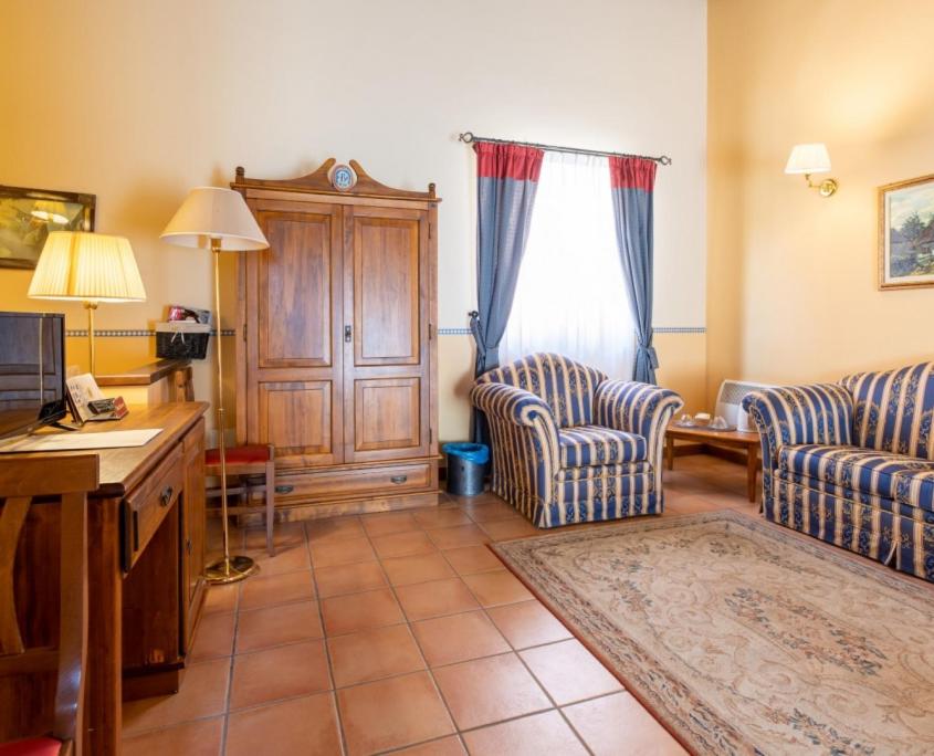 Deluxe Double or Twin Room - Photo 1