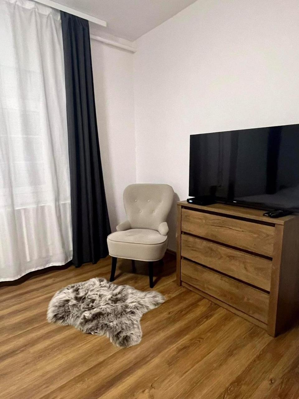 Three-Bedroom Apartment photo 2