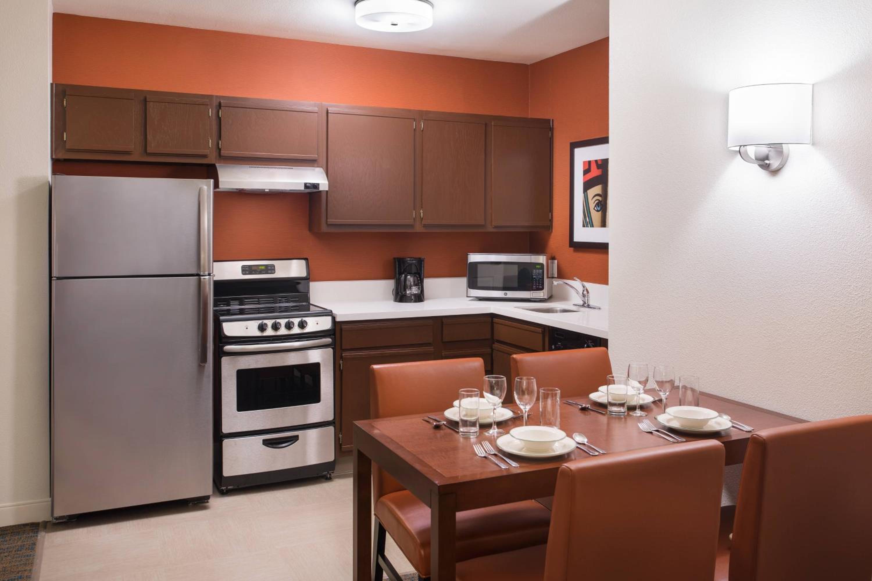 Two Bedroom Suite - Photo 2
