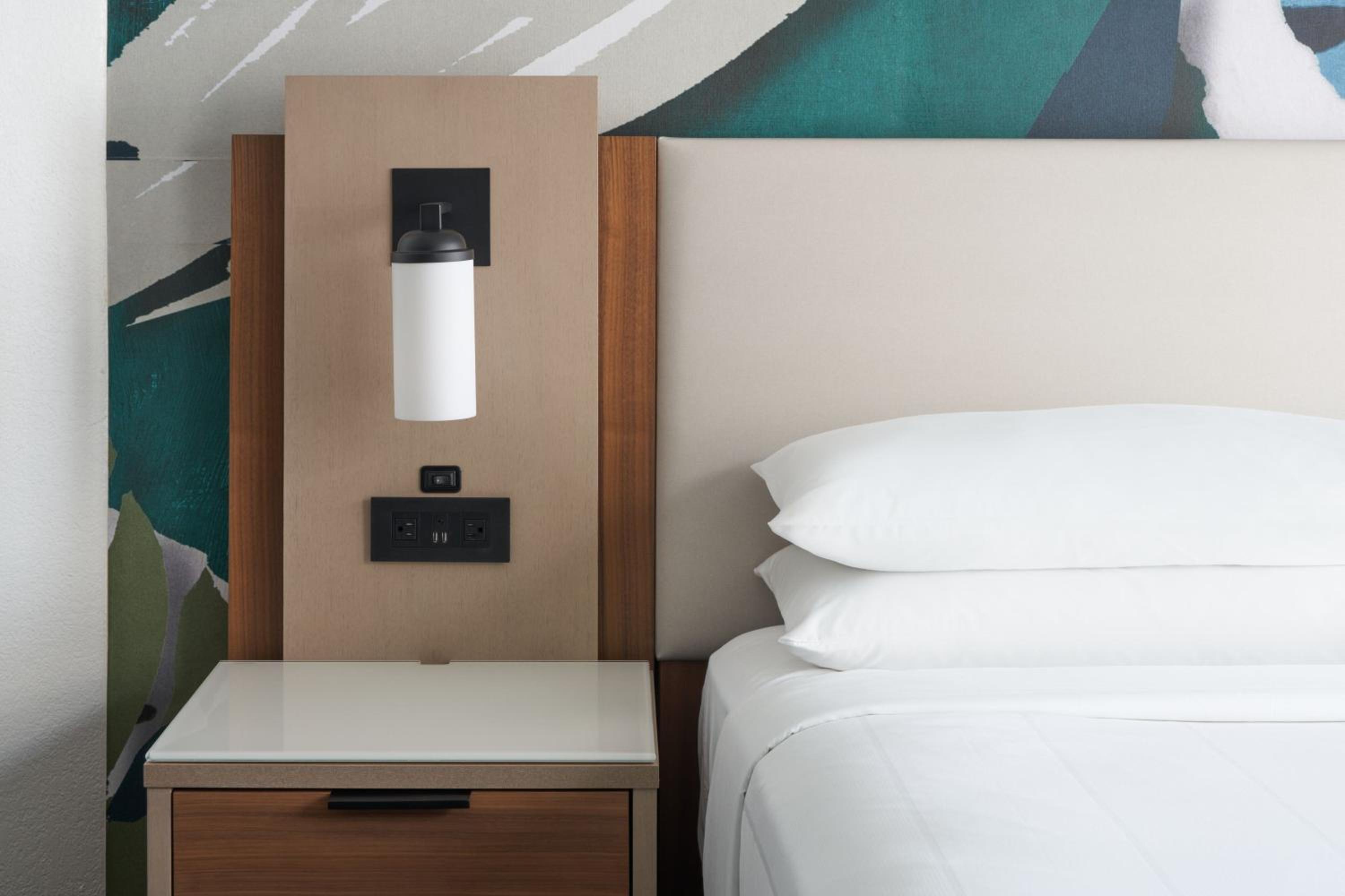 King Room with Pool View