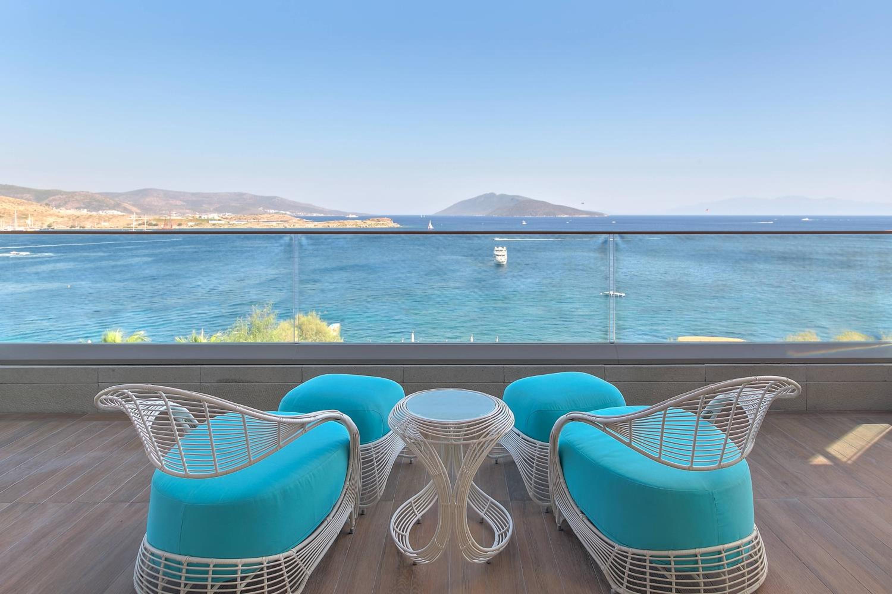King Villa, 2 Bedroom Villa, Sea view, Whirlpool, Balcony