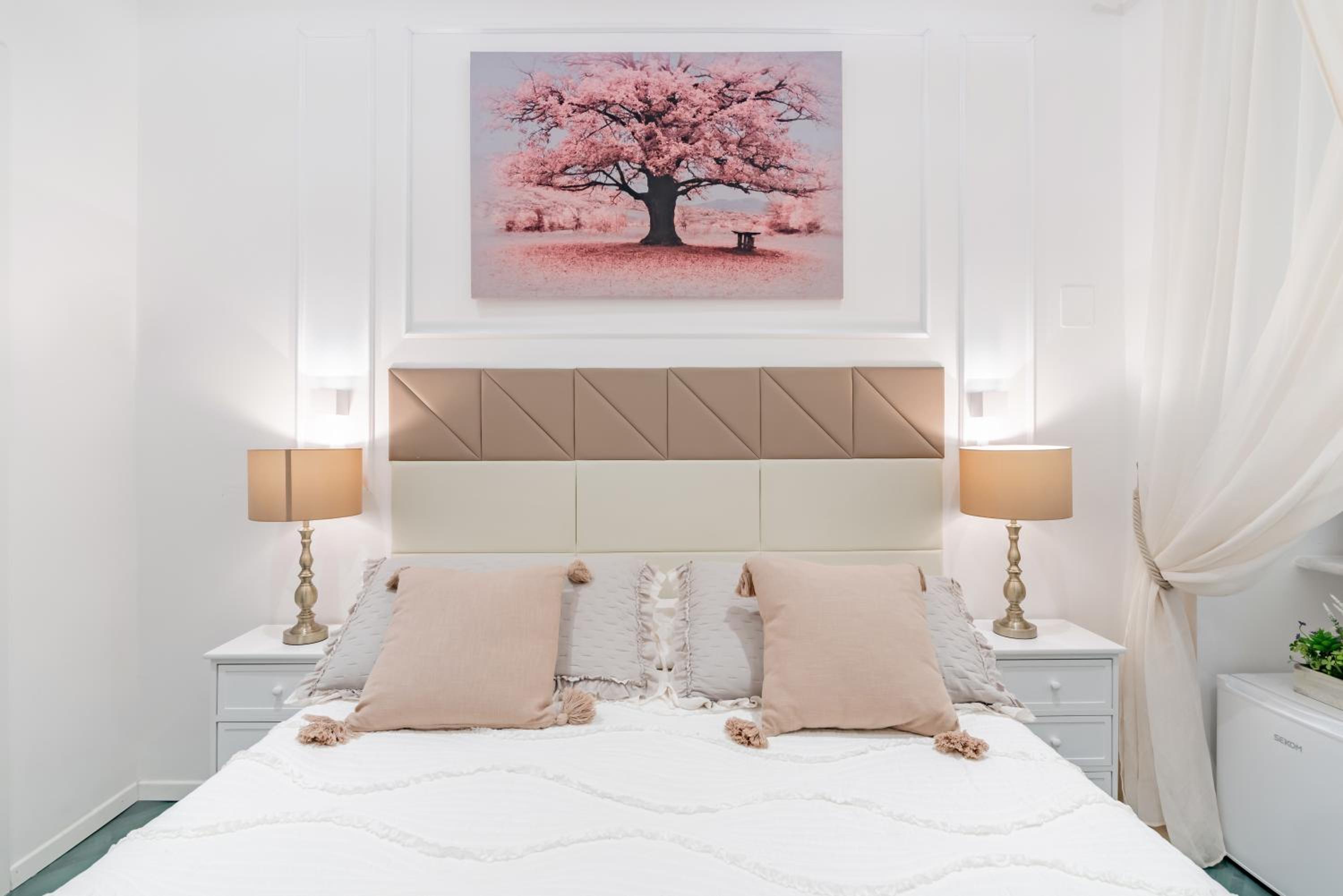 Deluxe Double or Twin Room photo 1