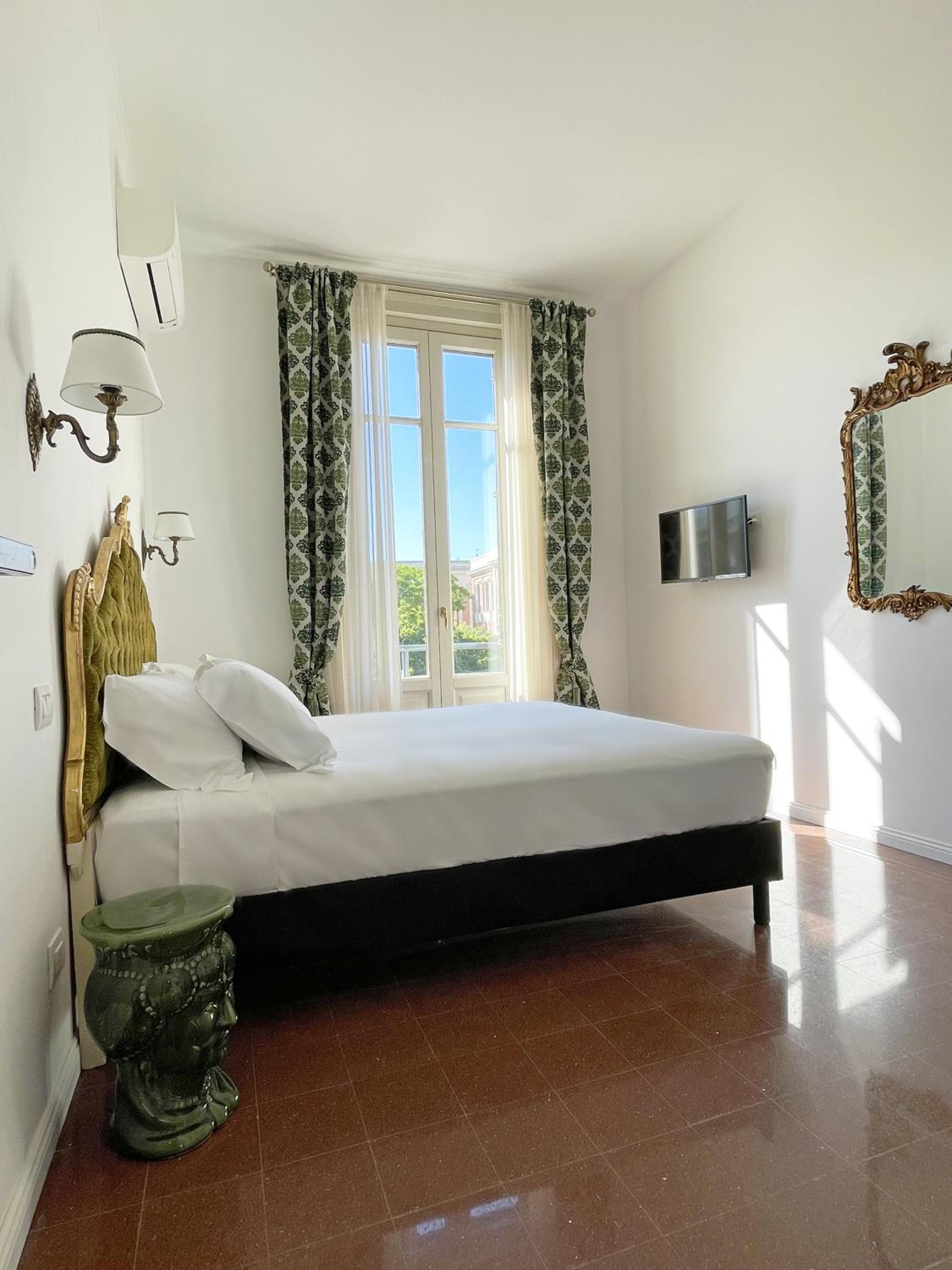 Double or Twin Room with City View photo 1