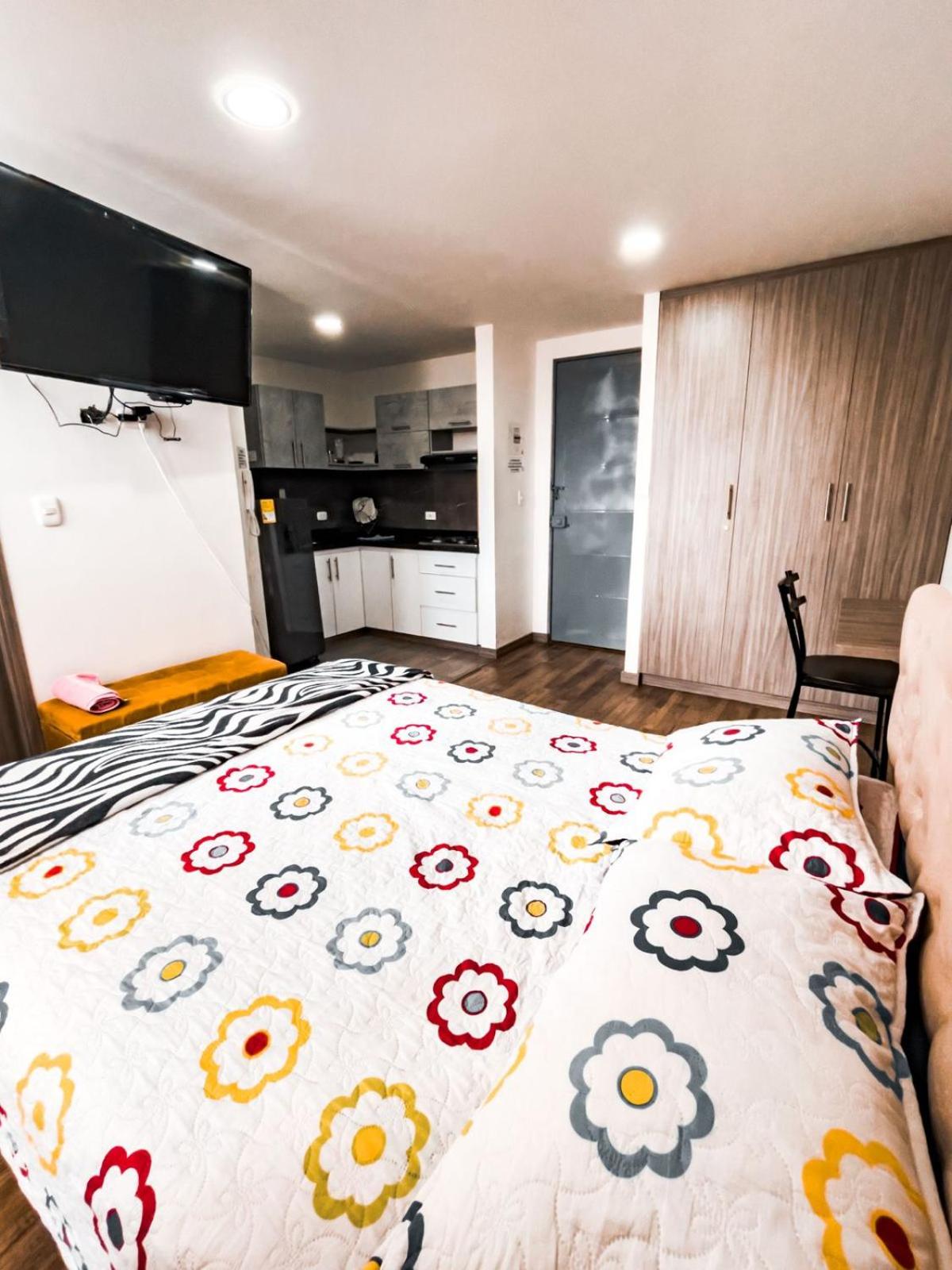 One-Bedroom Apartment photo 2