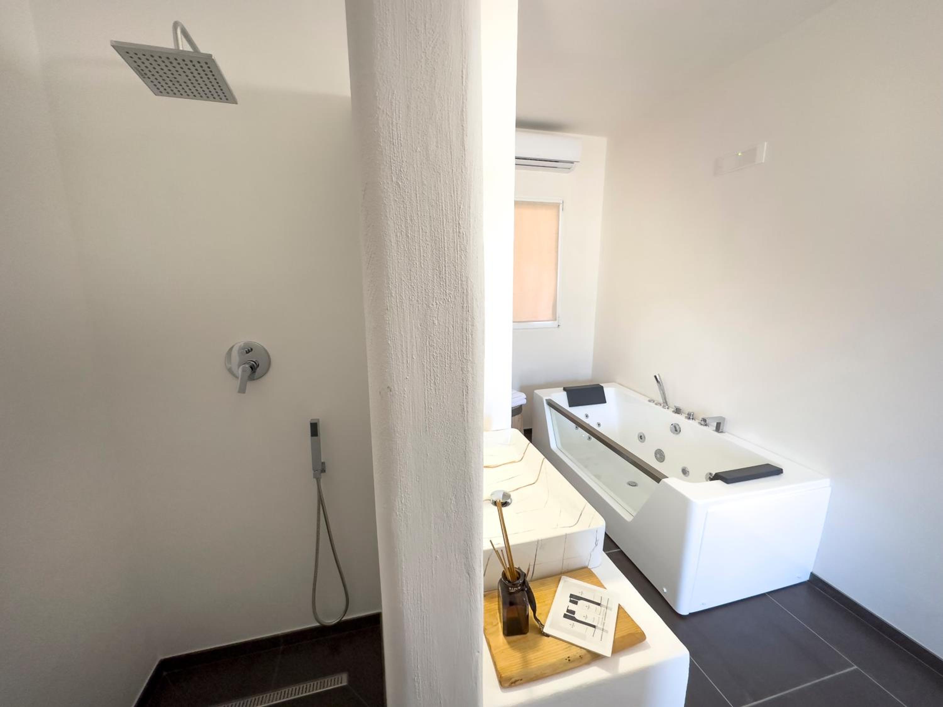Double Room - Photo 2