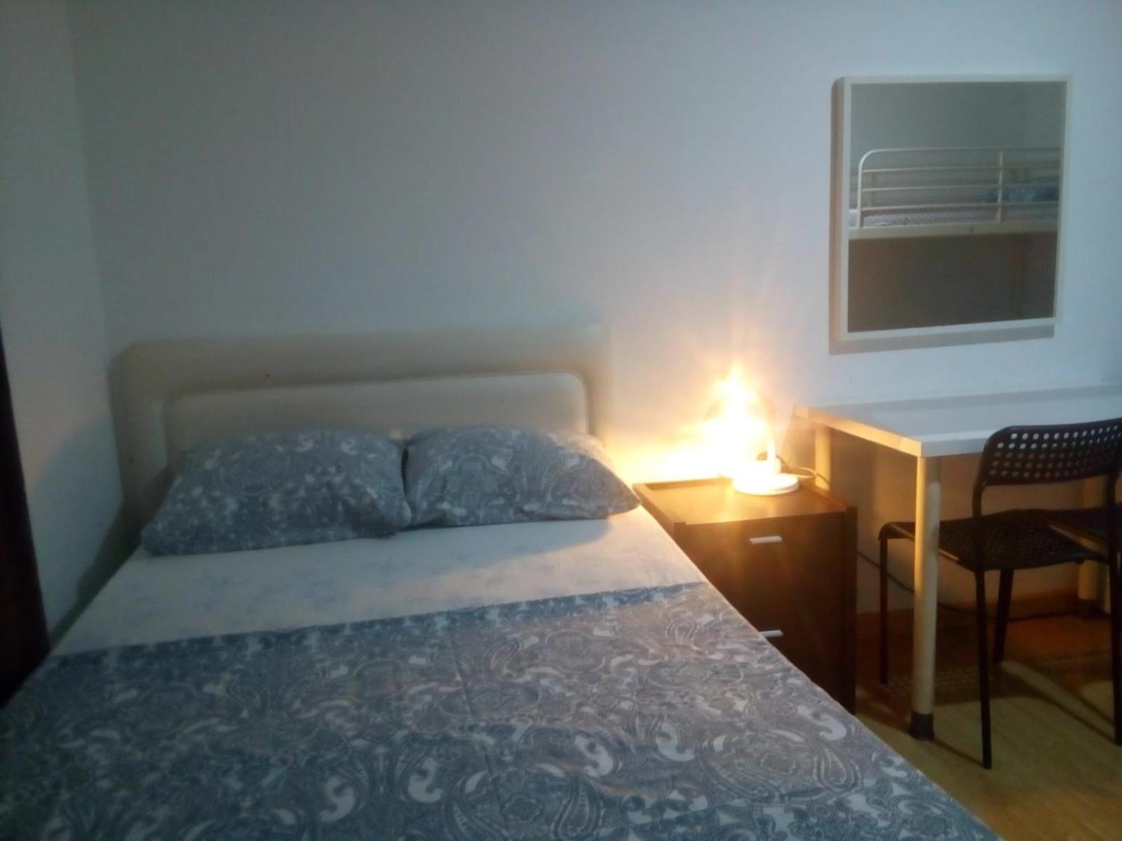 Economy Triple Room photo 3