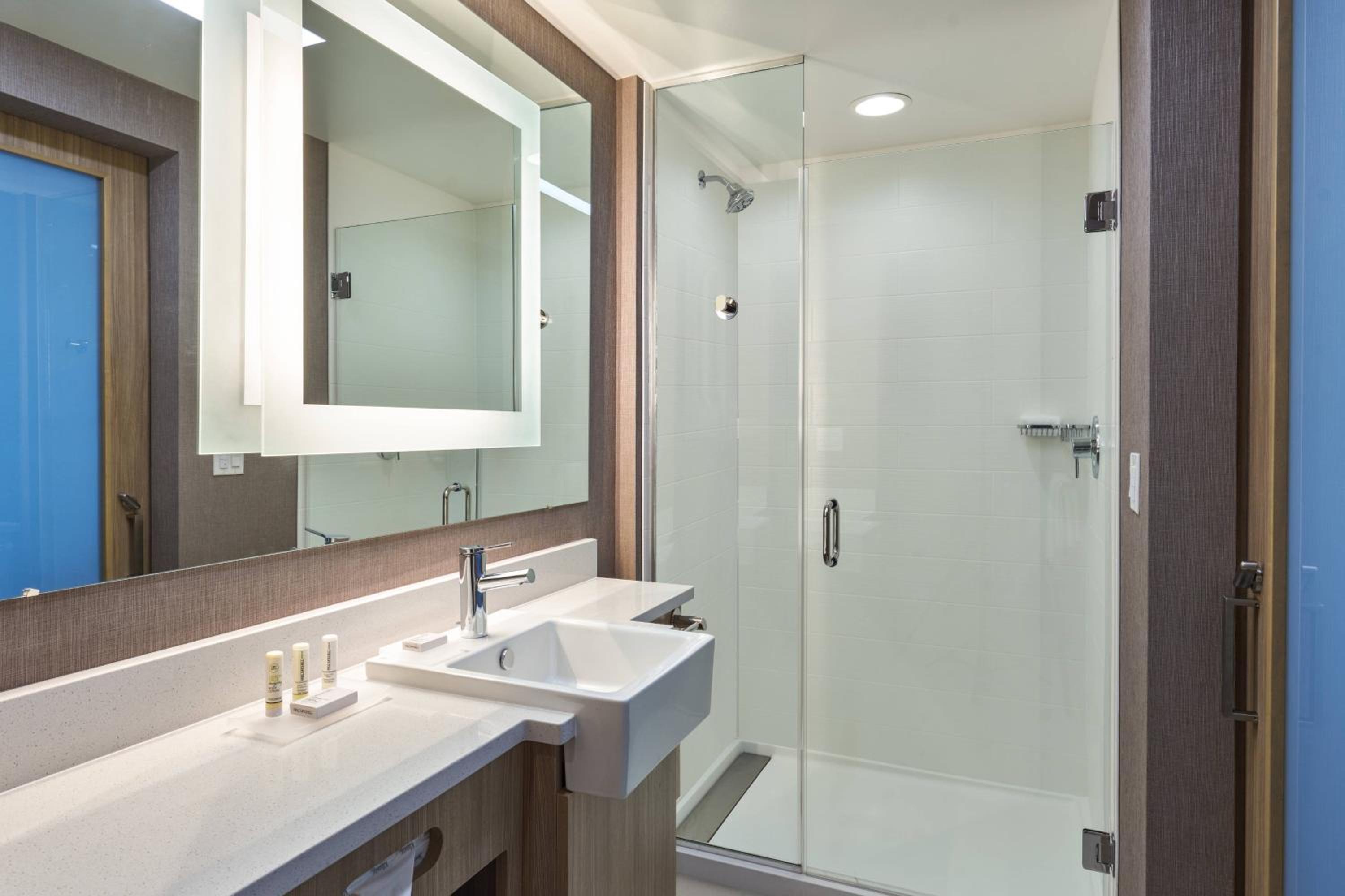 King Suite - Hearing Accessible