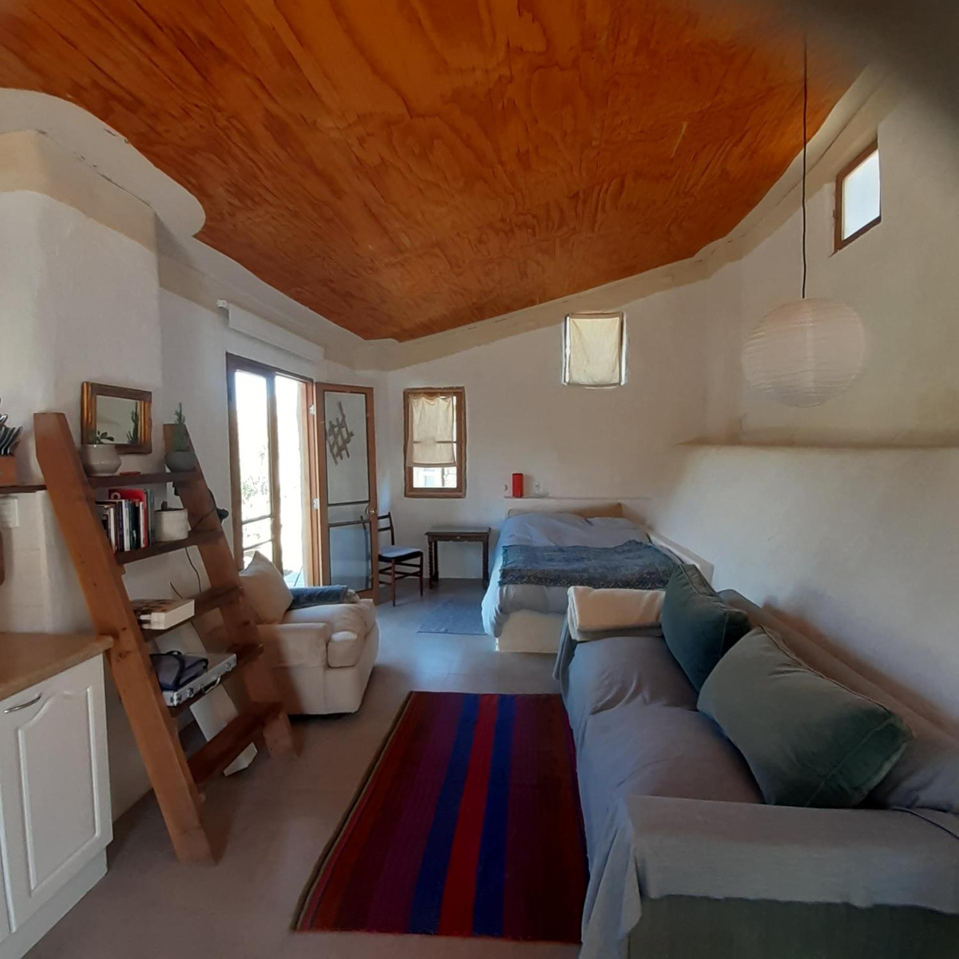 One-Bedroom House photo 1