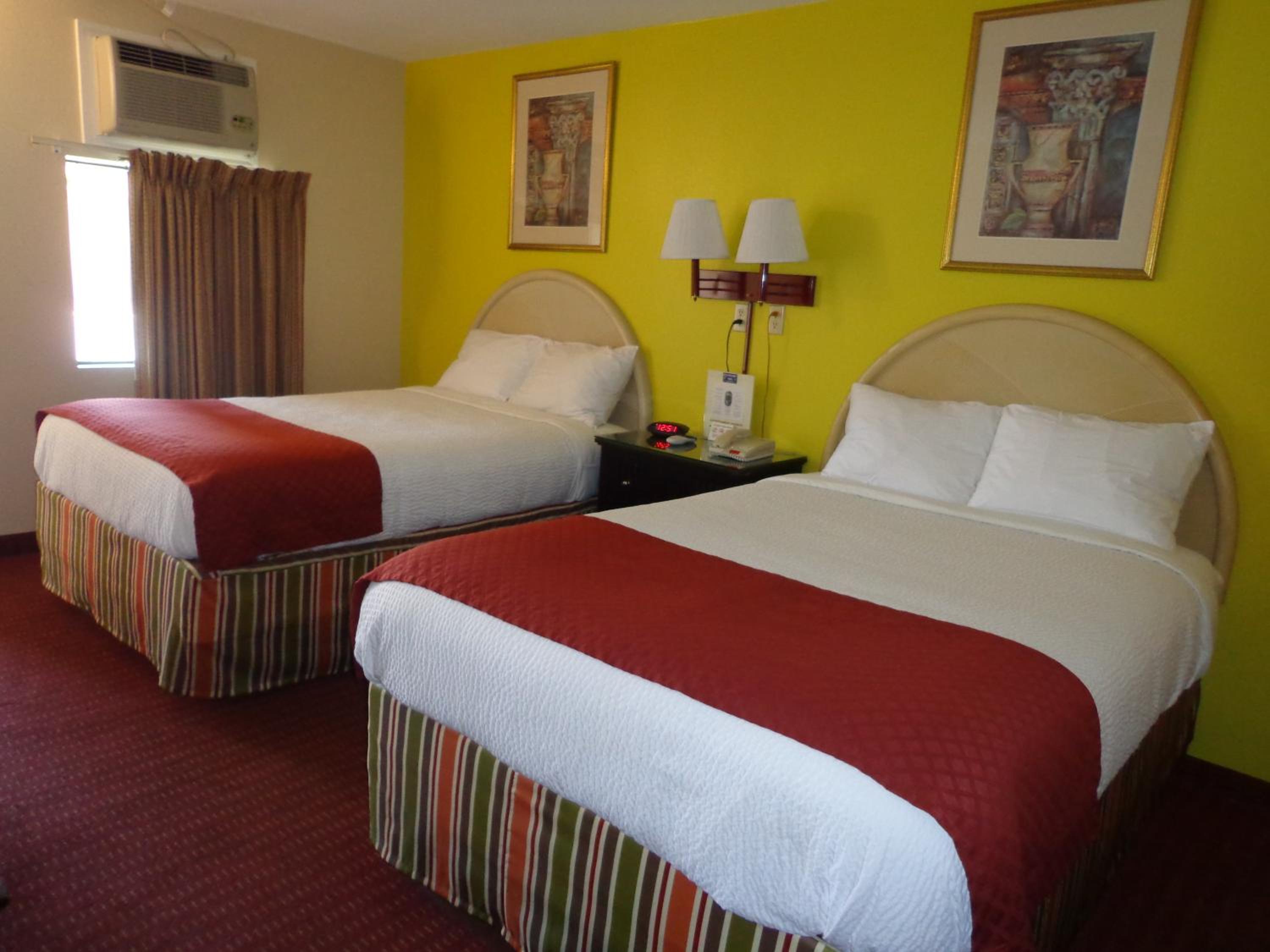Double Room with Two Double Beds - Photo 5