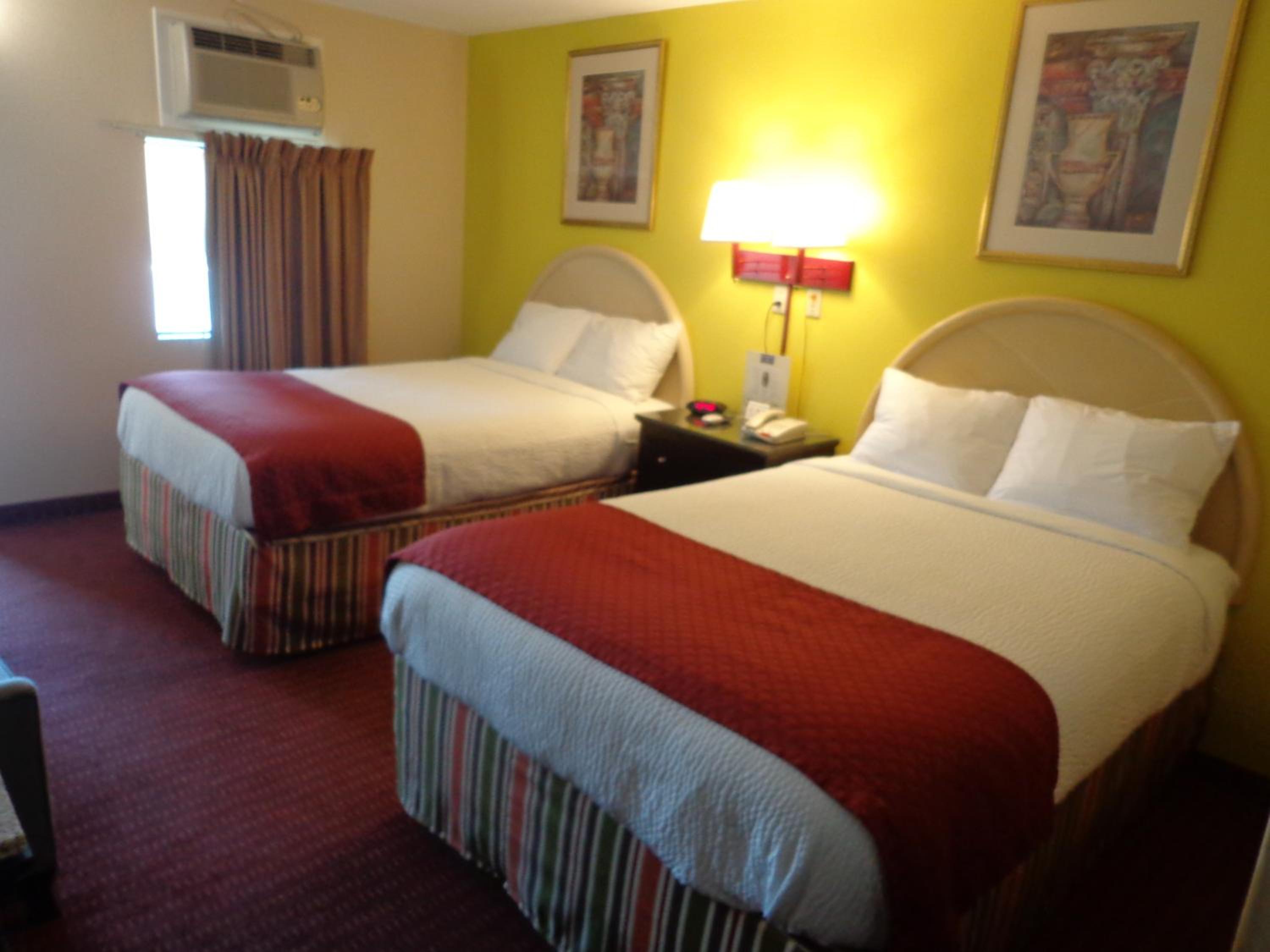 Double Room with Two Double Beds - Photo 6